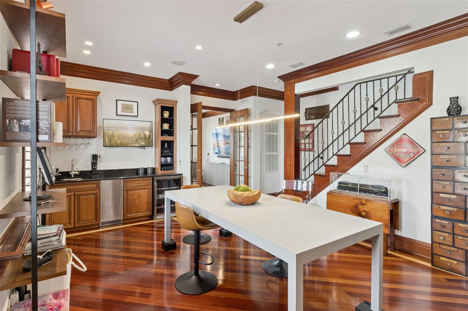 2402 VICTORIA GARDENS LN — photo 11