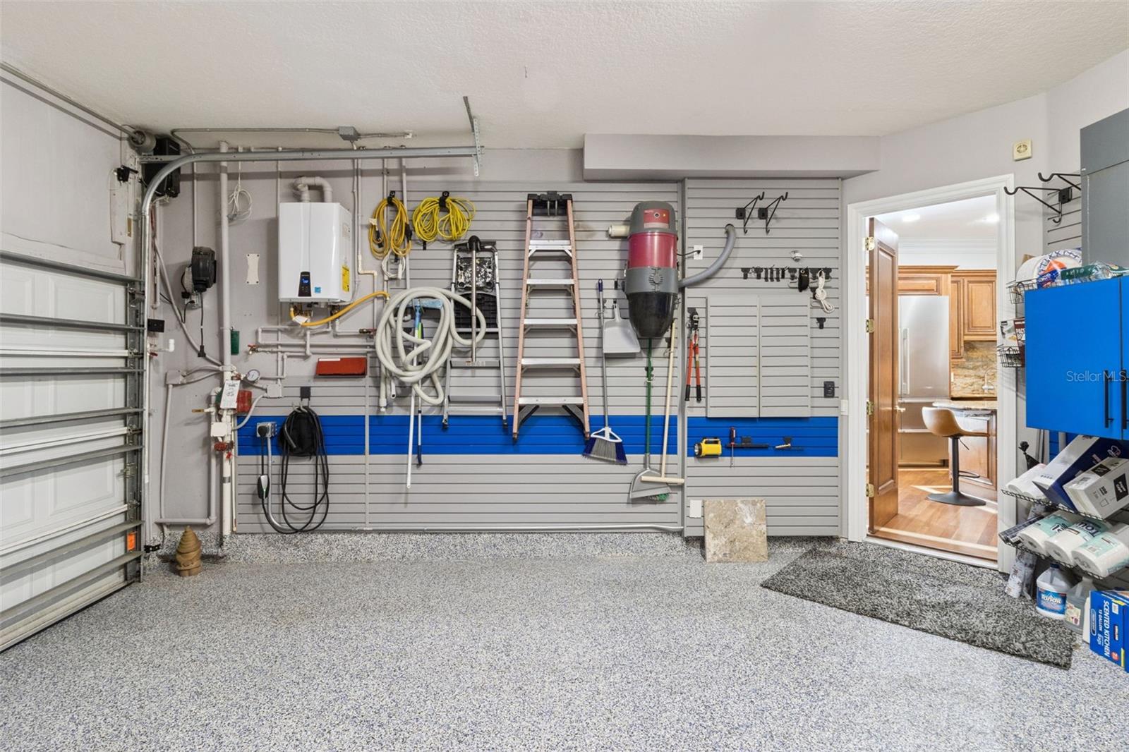2402 VICTORIA GARDENS LN — photo 45