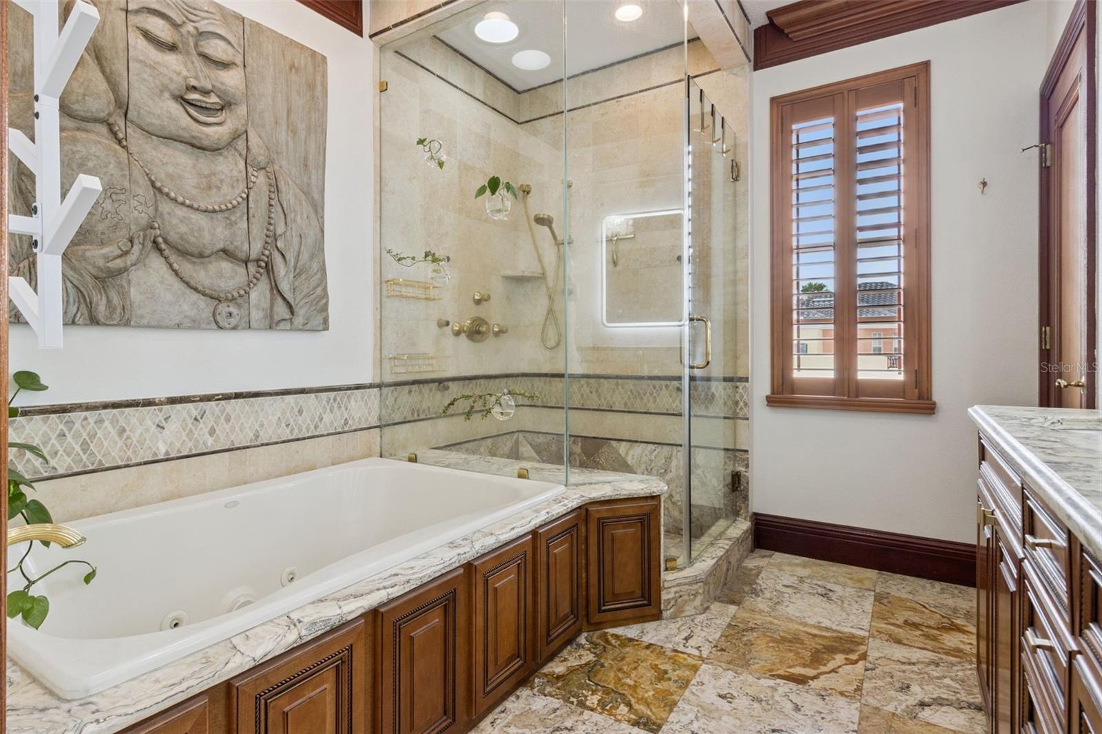 2402 VICTORIA GARDENS LN — photo 31
