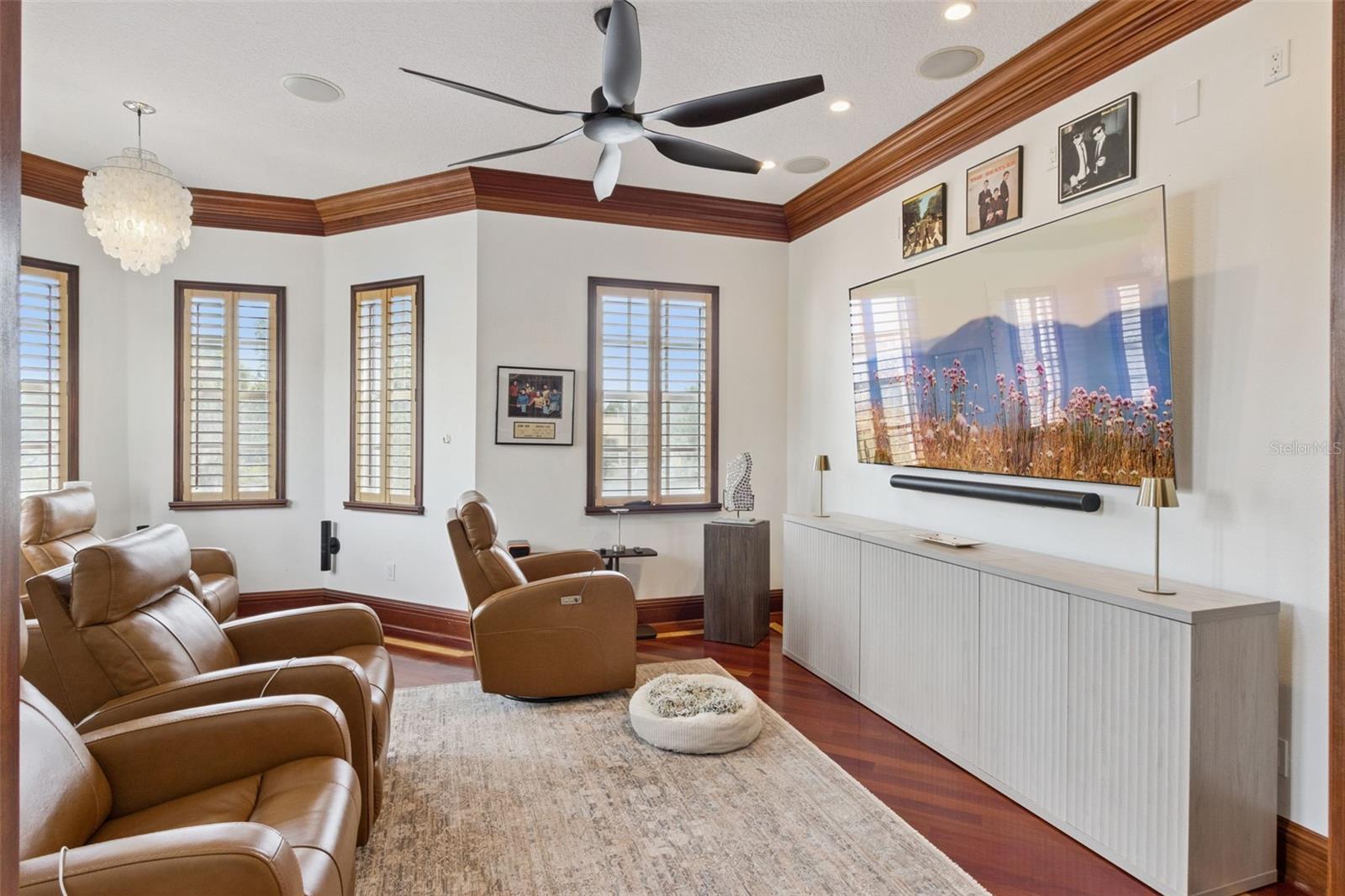 2402 VICTORIA GARDENS LN — photo 29