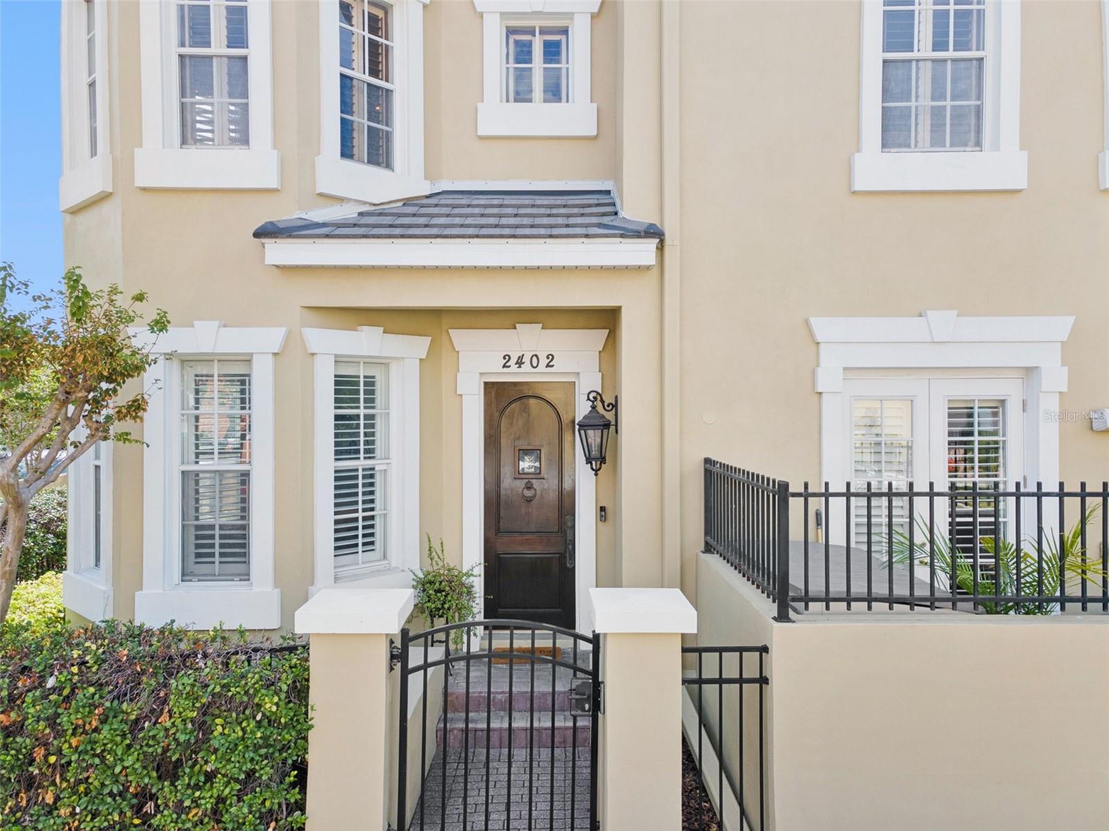 2402 VICTORIA GARDENS LN — photo 3