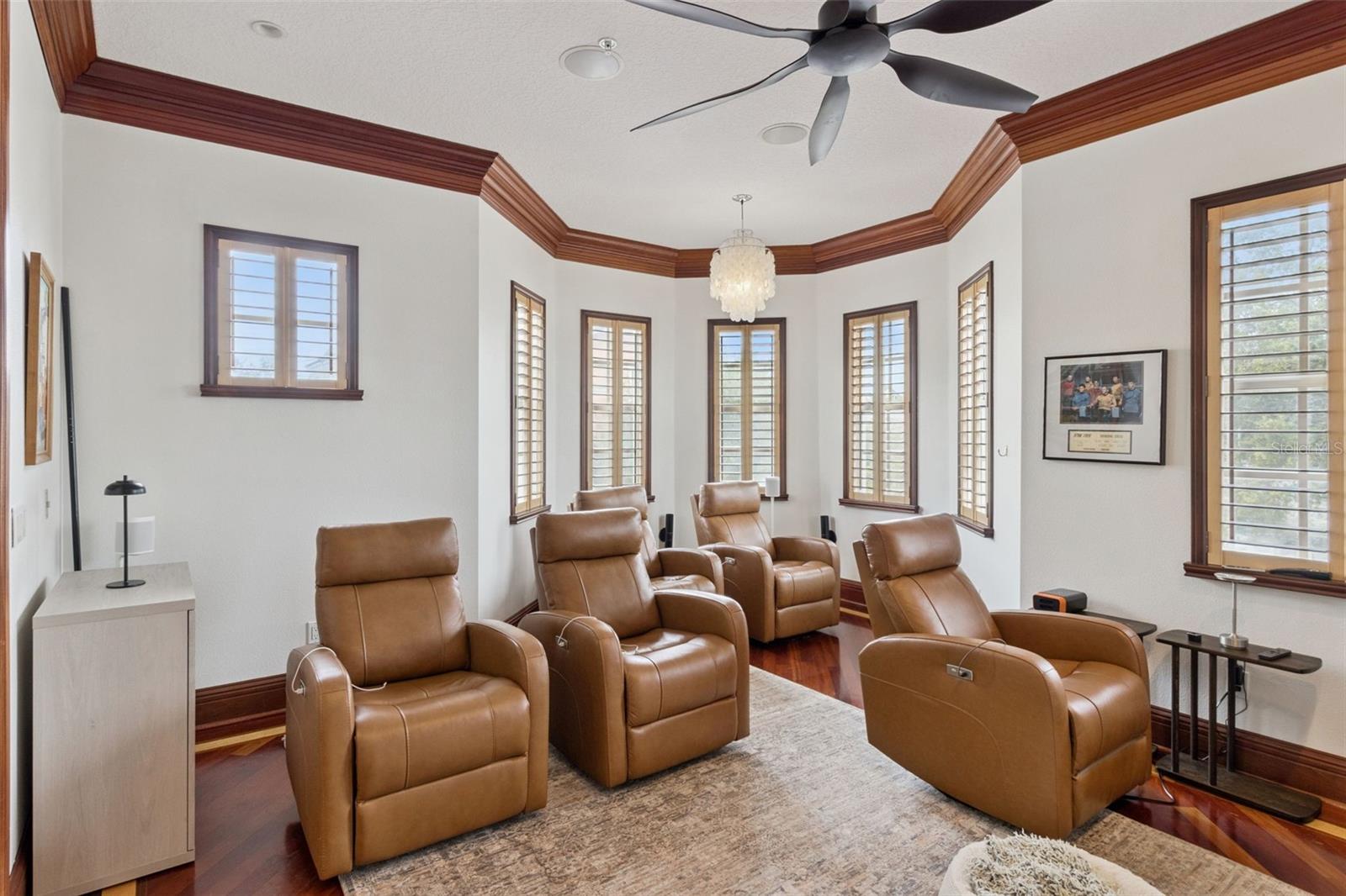 2402 VICTORIA GARDENS LN — photo 27