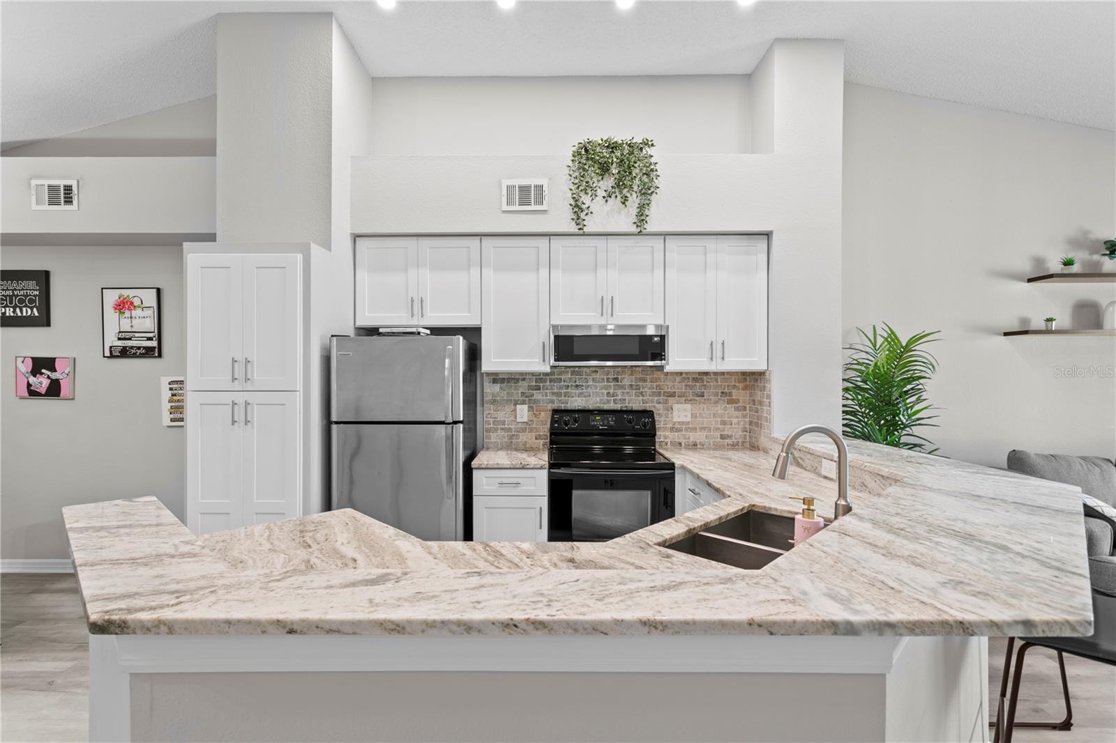 1040 NORMANDY TRACE RD — photo 13