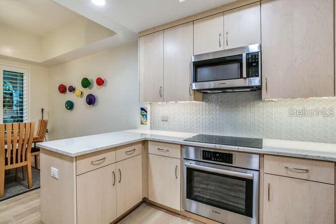 450 KNIGHTS RUN AVE #102 — photo 11