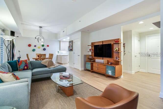450 KNIGHTS RUN AVE #102 — photo 8