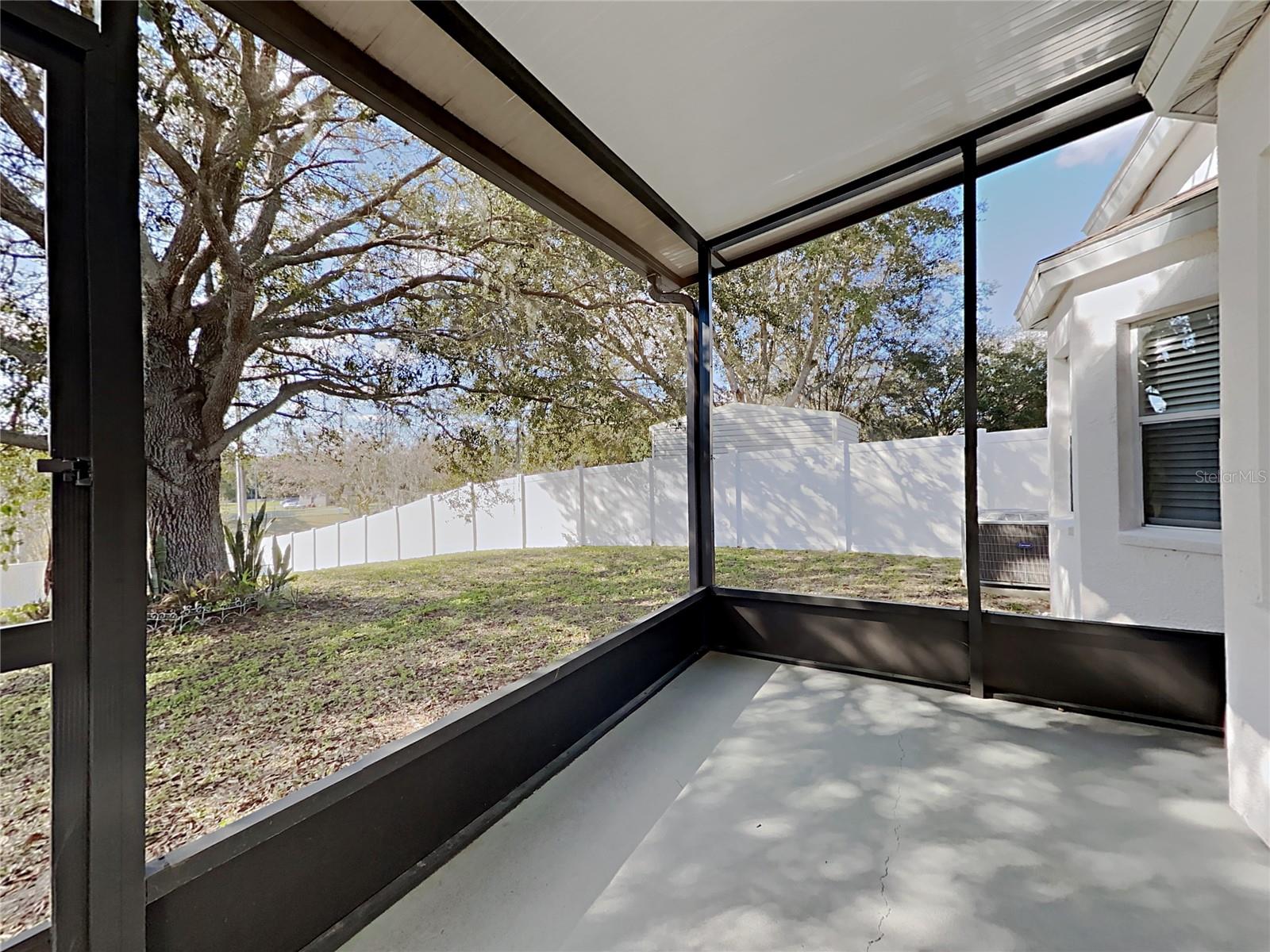 404 SUMMER SAILS DR — photo 21