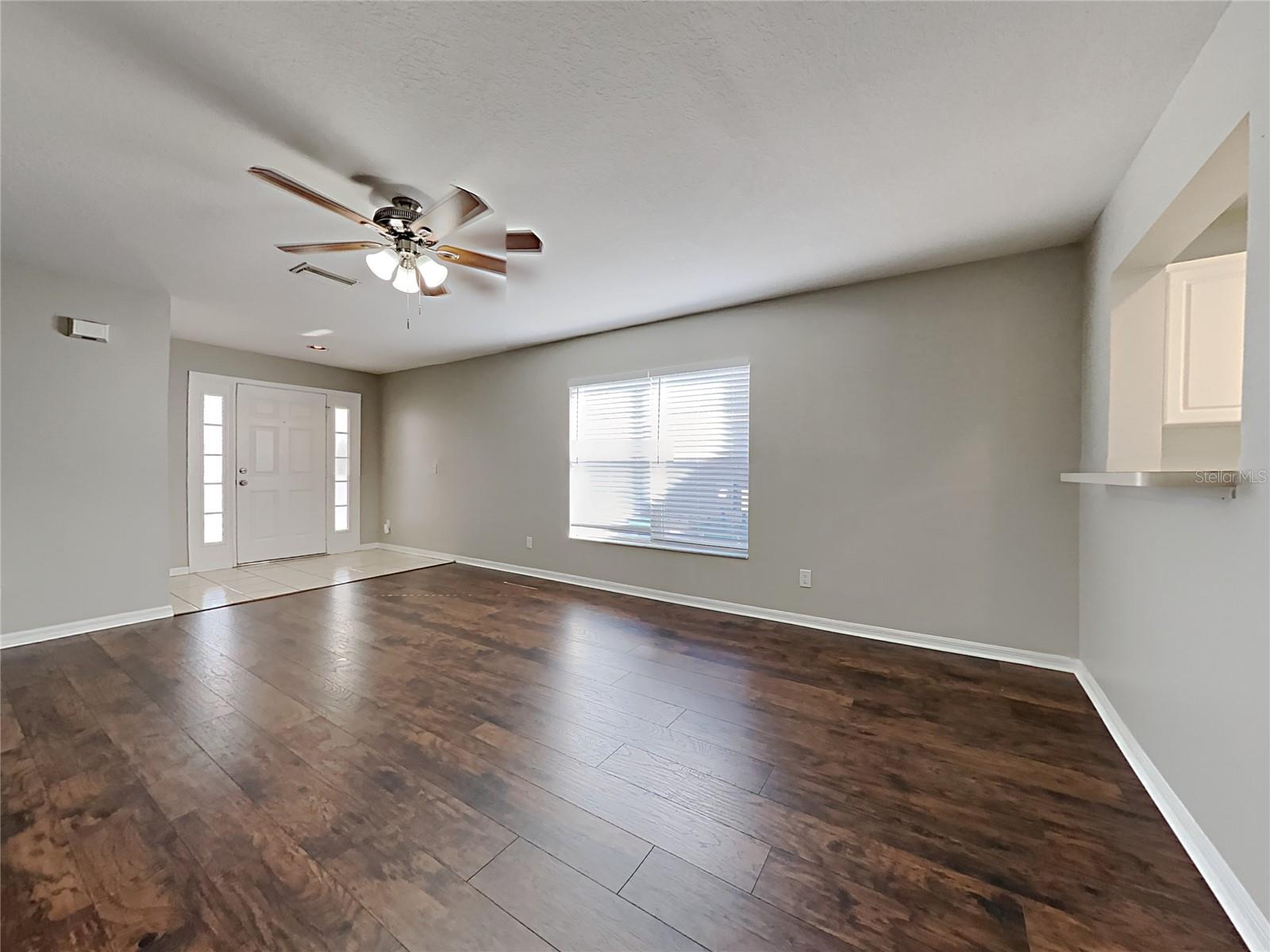 404 SUMMER SAILS DR — photo 3