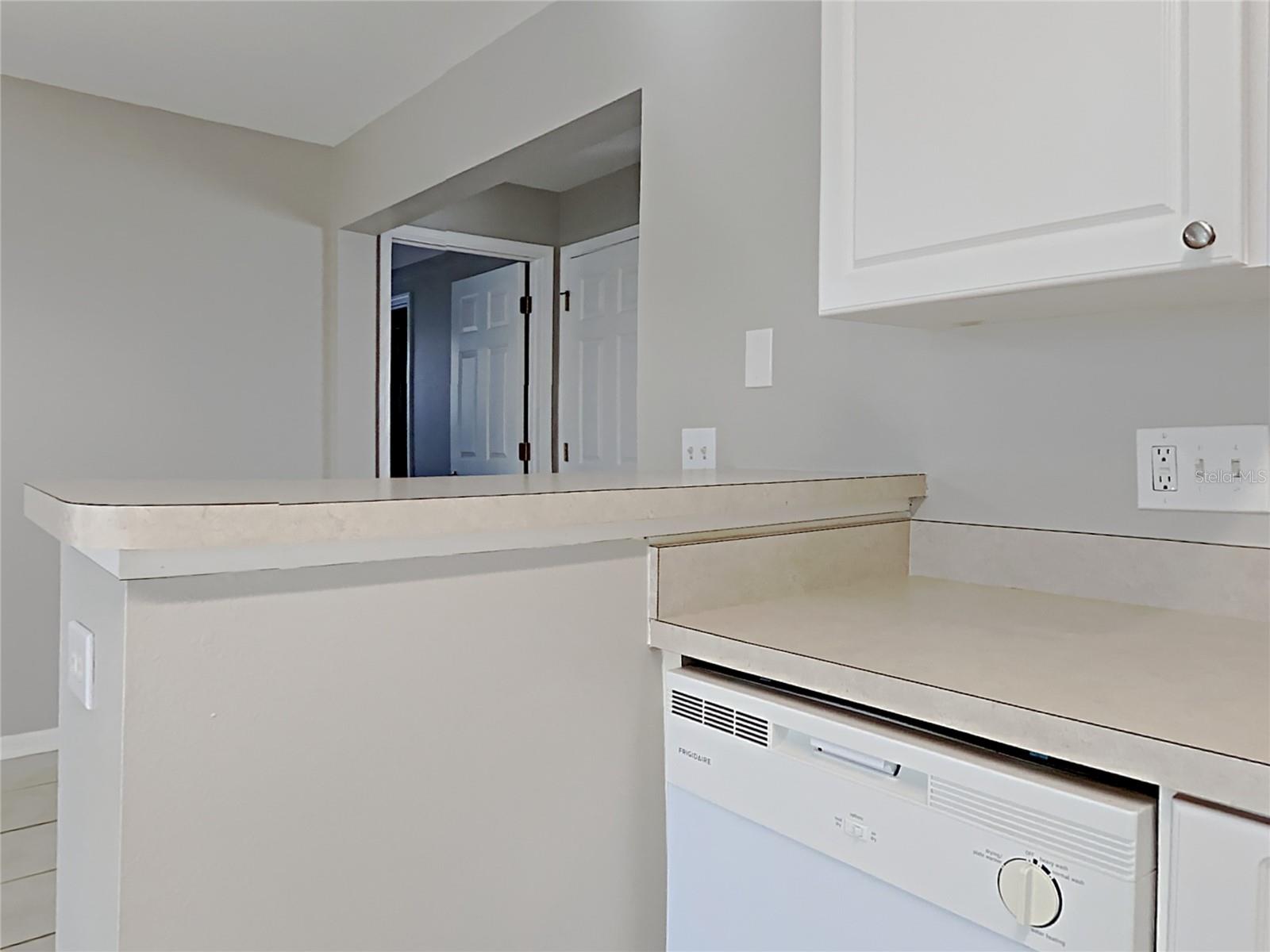 404 SUMMER SAILS DR — photo 10