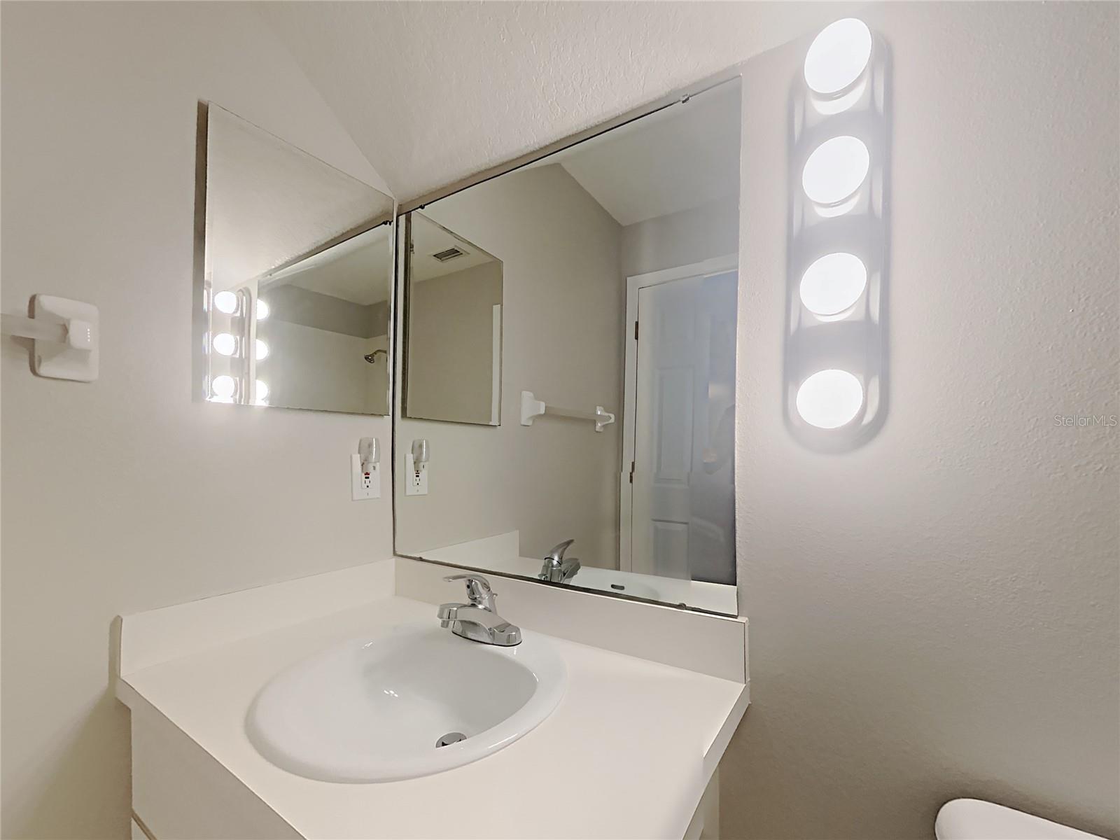 404 SUMMER SAILS DR — photo 19