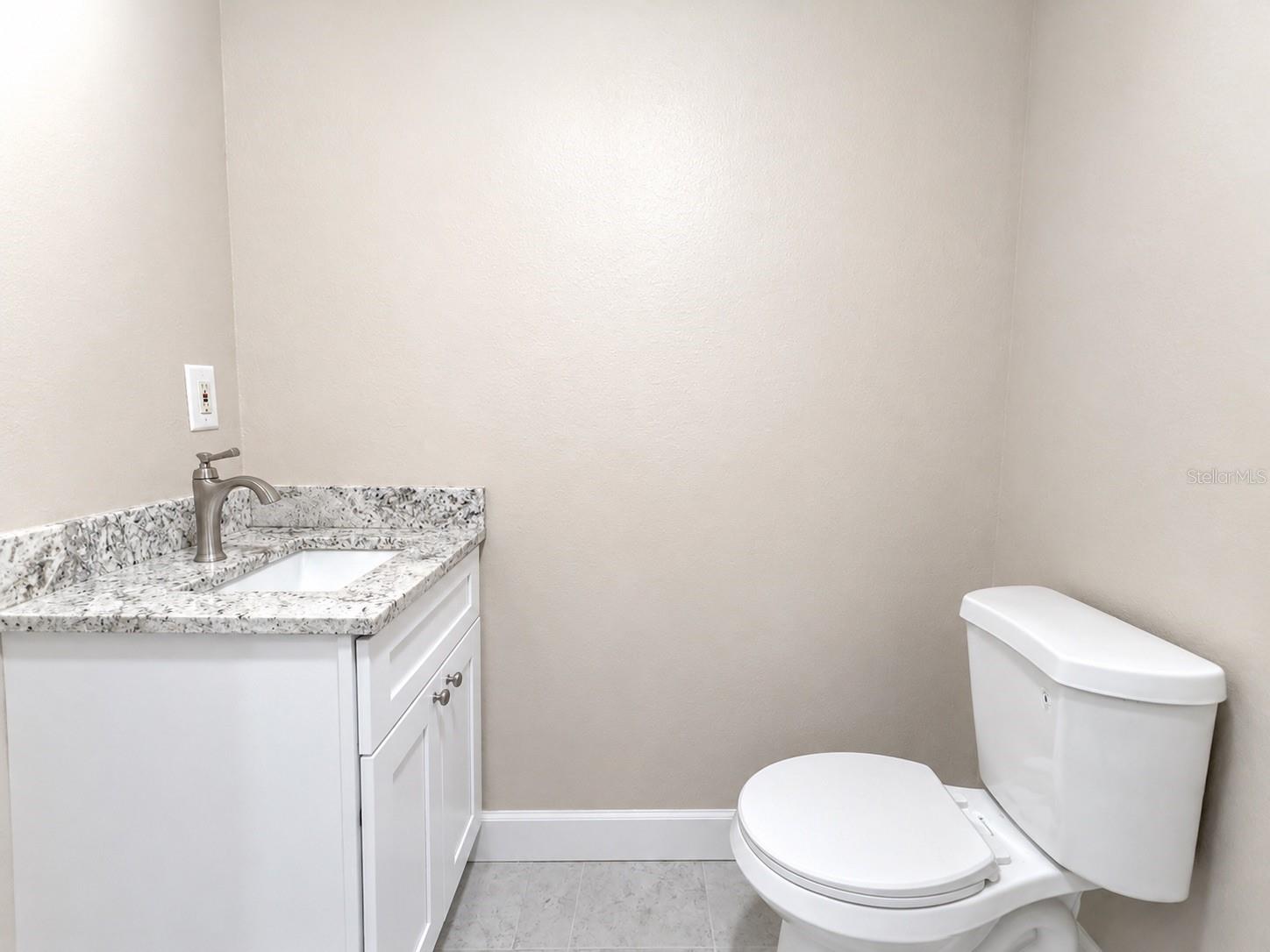 2124 W CHESTNUT ST — photo 5