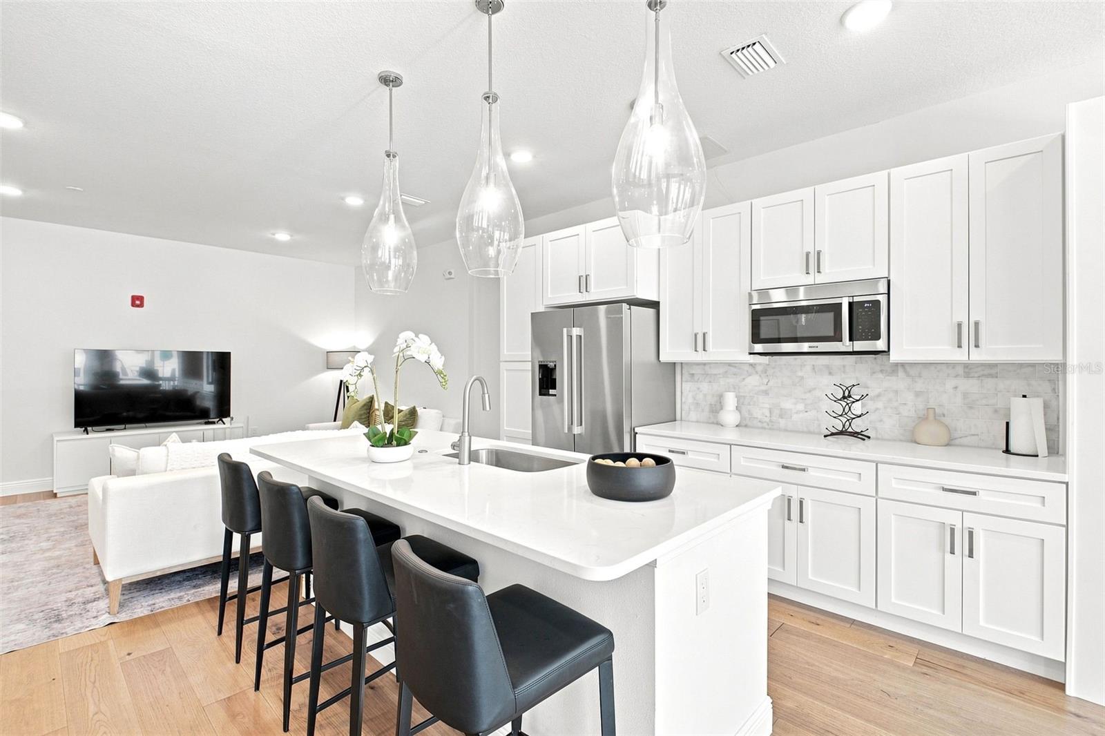 600 3RD AVE S #302 — photo 31