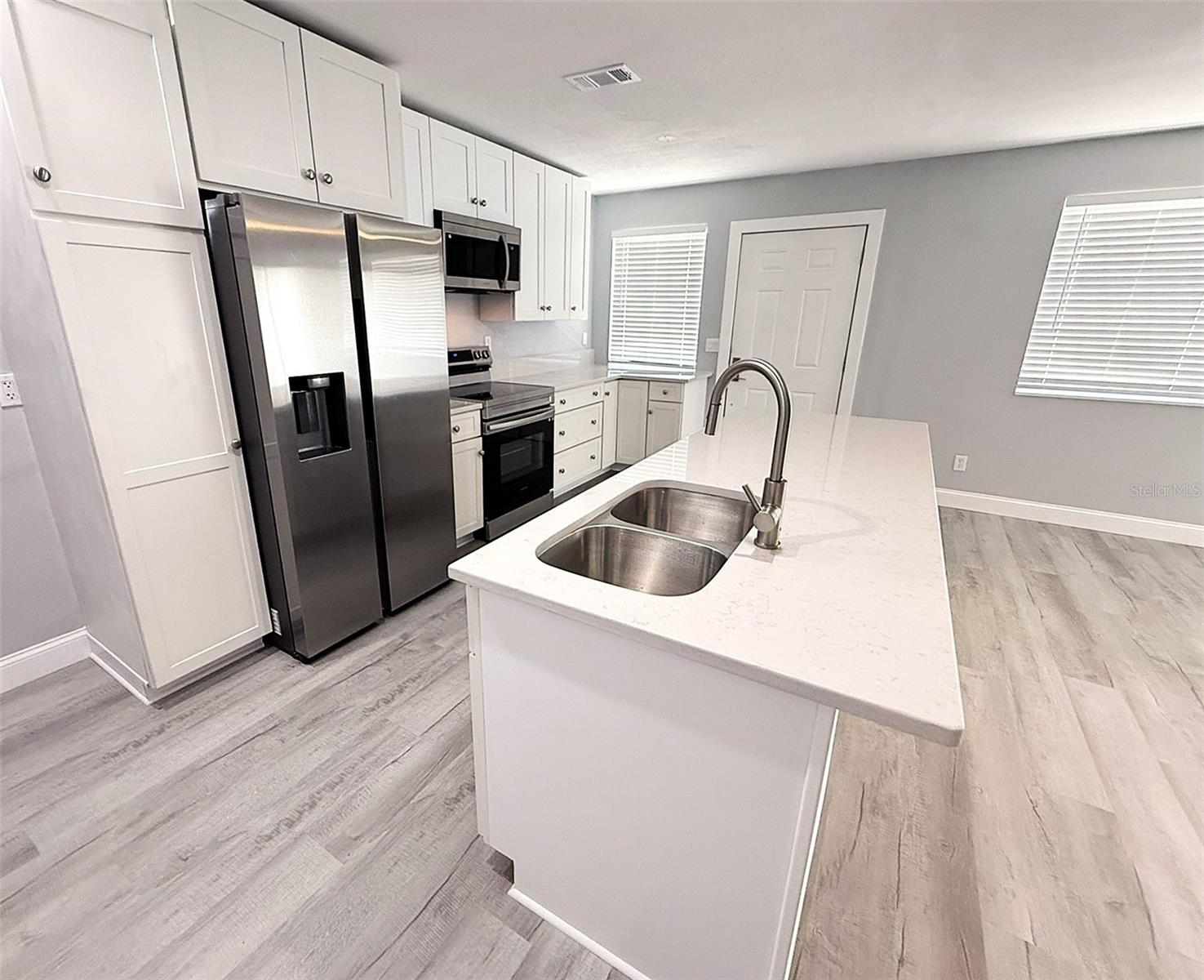 1231 ILLINOIS AVE #1 — photo 3