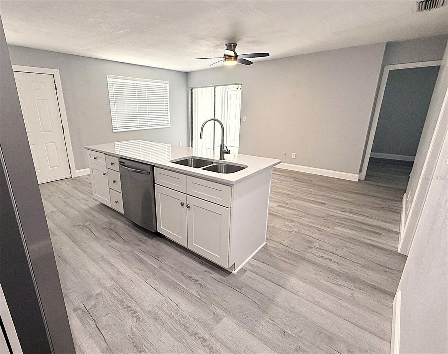 1231 ILLINOIS AVE #1 — photo 4