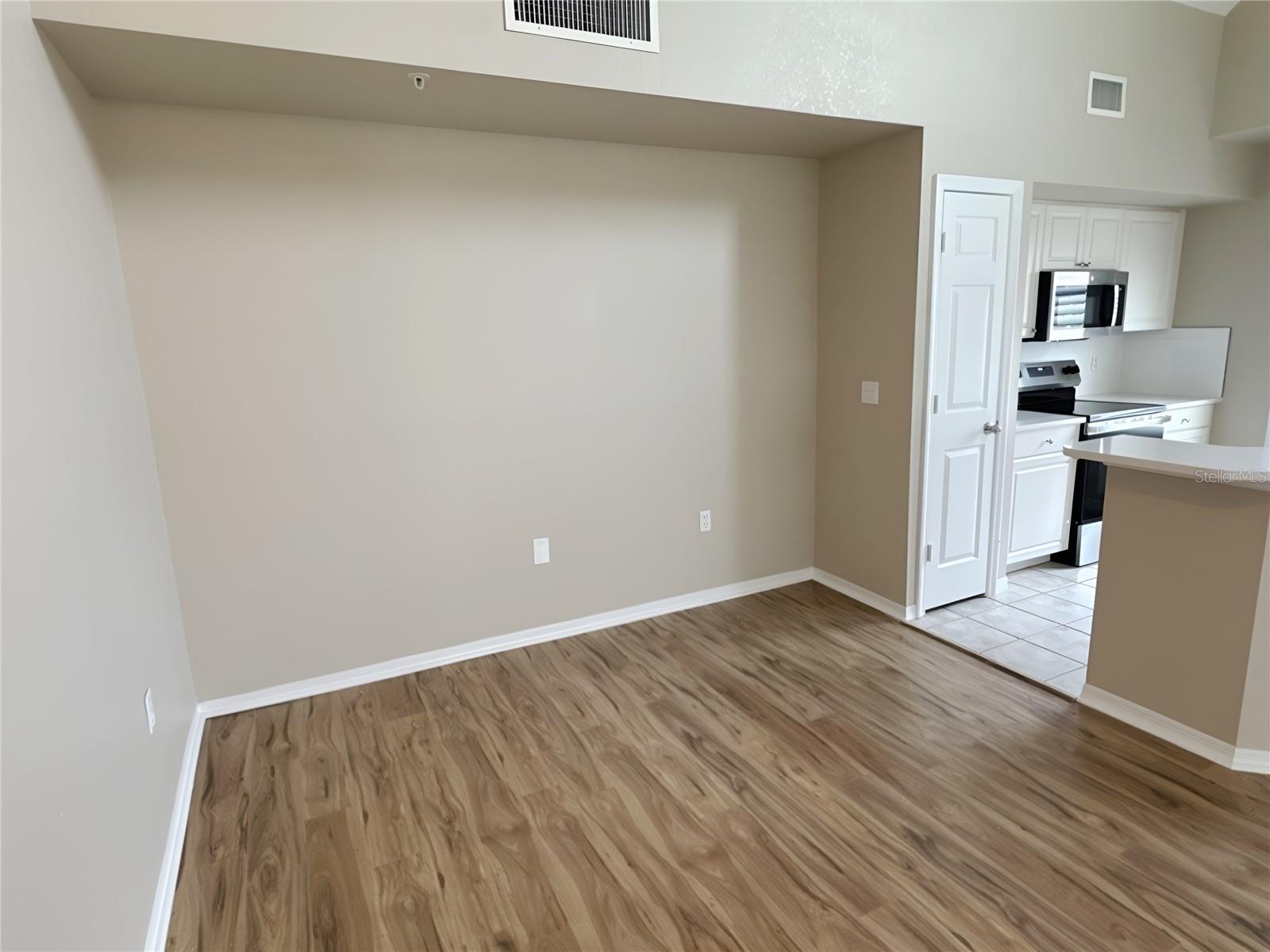 5531 ROSEHILL RD #201 — photo 4