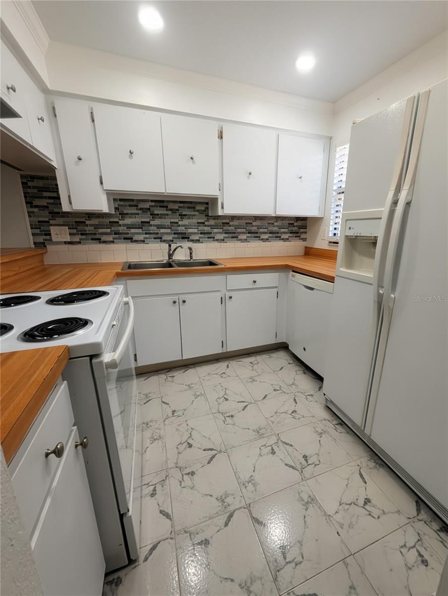 9209 SEMINOLE BLVD #67 — photo 7