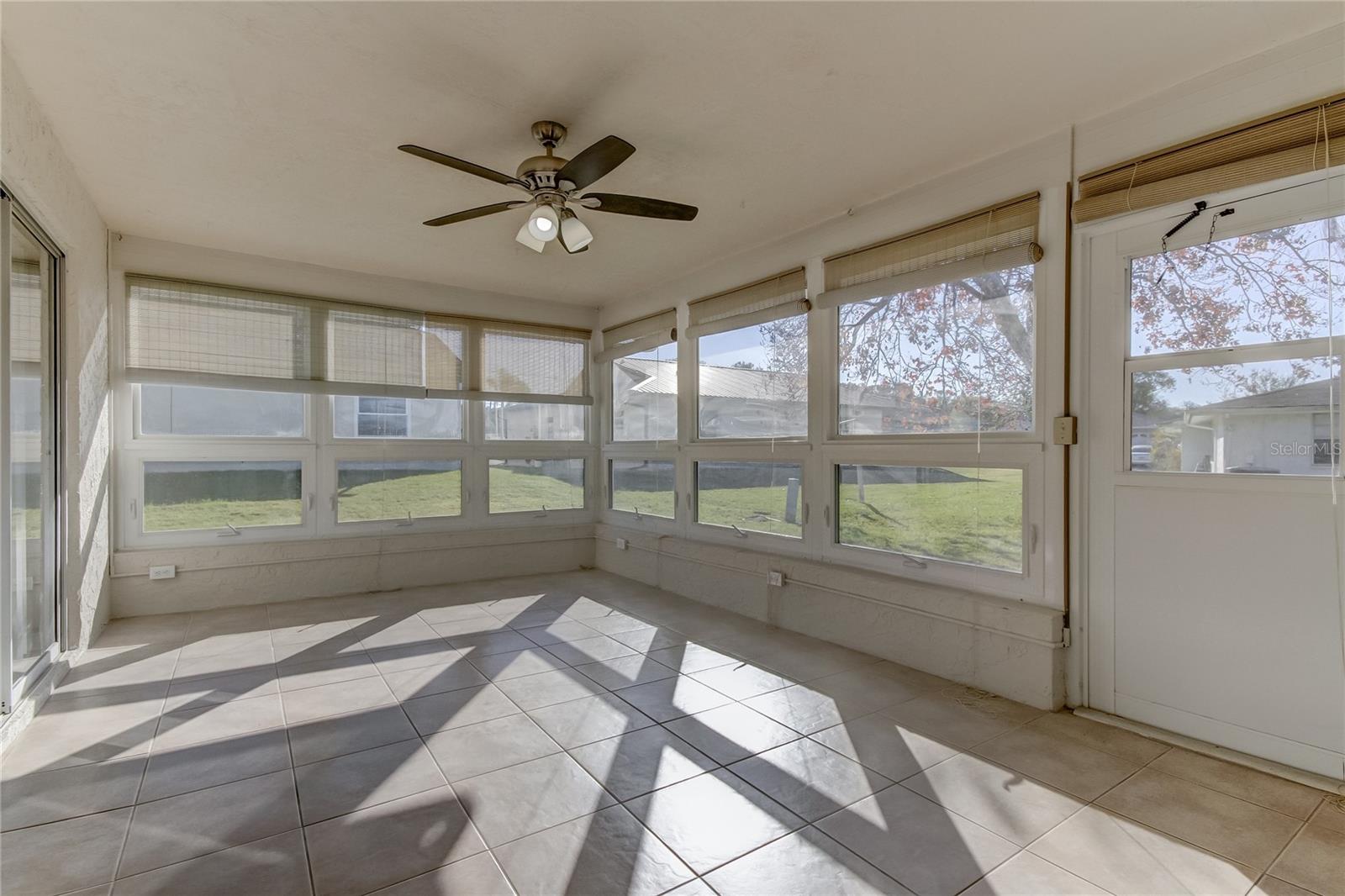 7926 FOXWOOD DR — photo 8