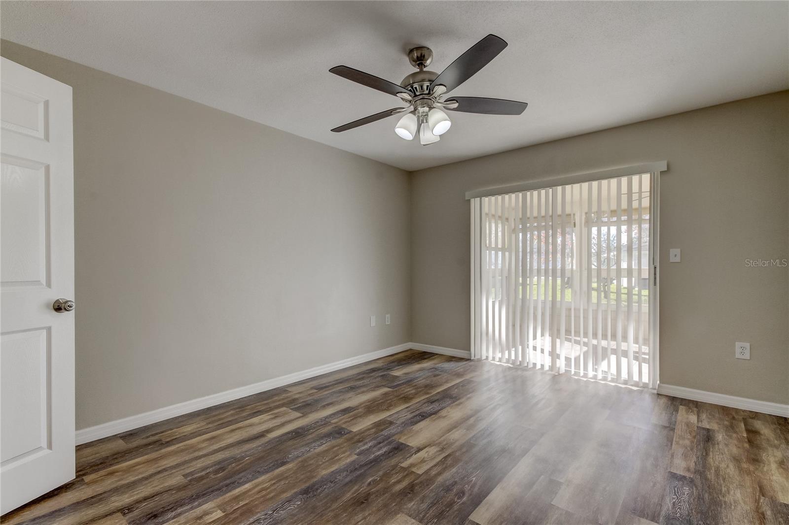 7926 FOXWOOD DR — photo 12