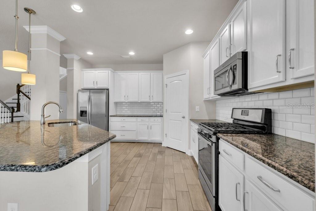 14306 BARRINGTON STOWERS DR — photo 13