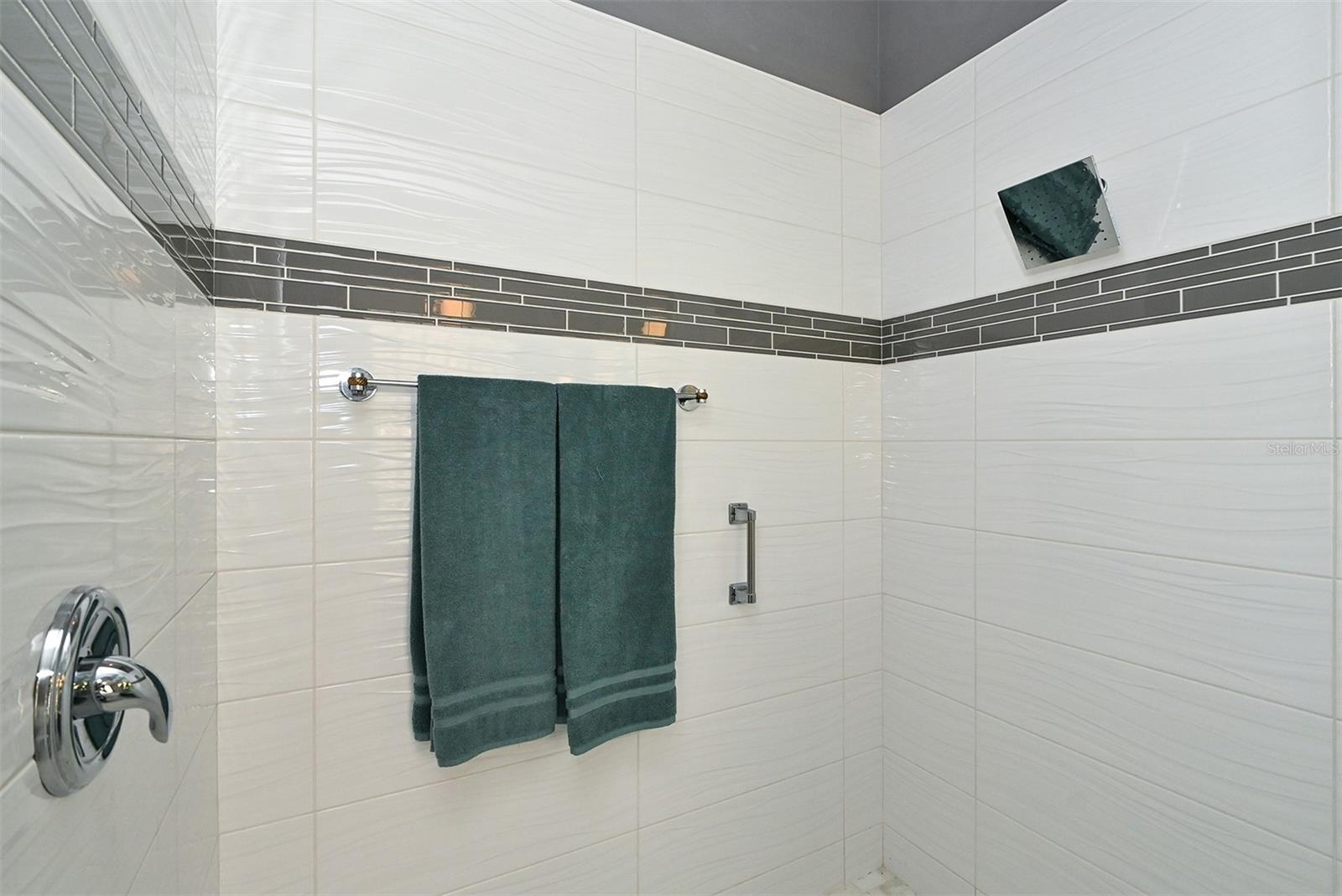 7131 KENSINGTON CT — photo 26