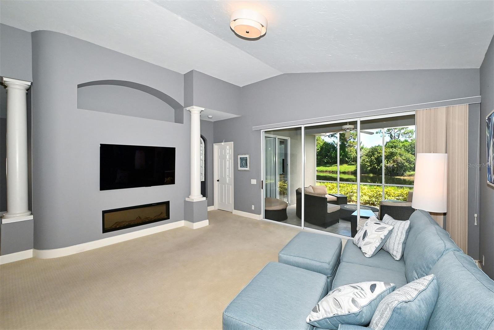 7131 KENSINGTON CT — photo 9