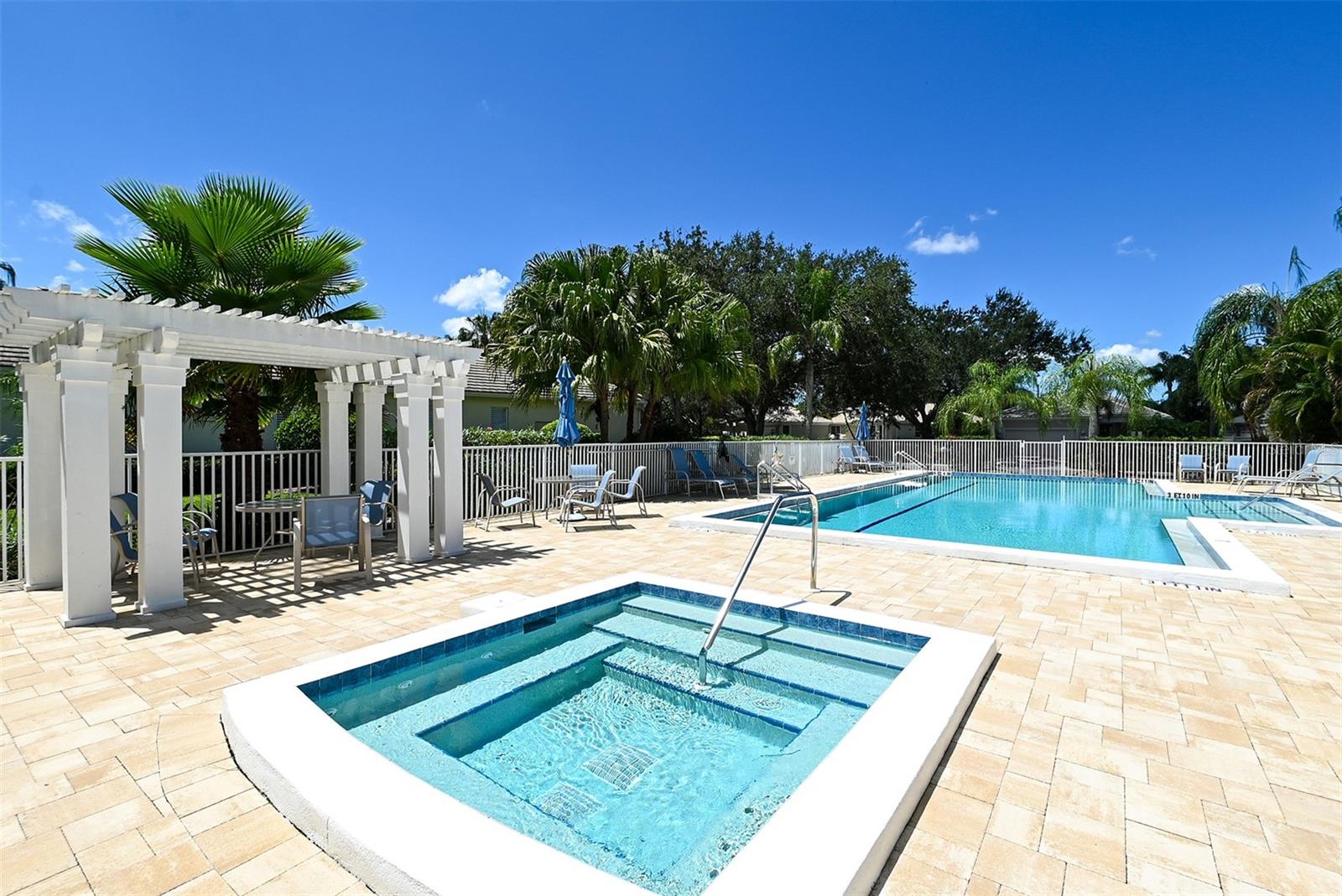 7131 KENSINGTON CT — photo 46