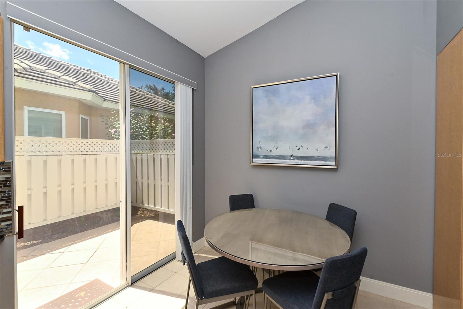 7131 KENSINGTON CT — photo 15
