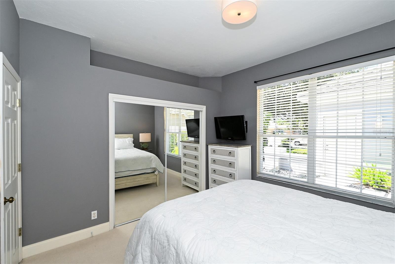 7131 KENSINGTON CT — photo 31