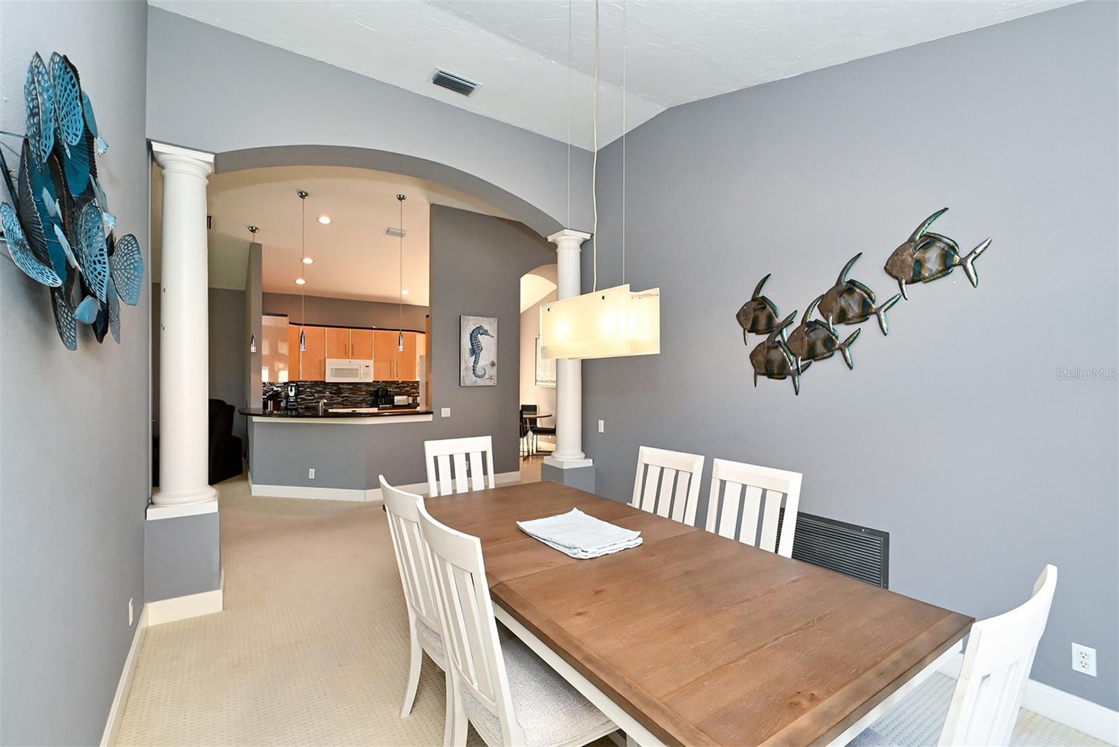 7131 KENSINGTON CT — photo 12