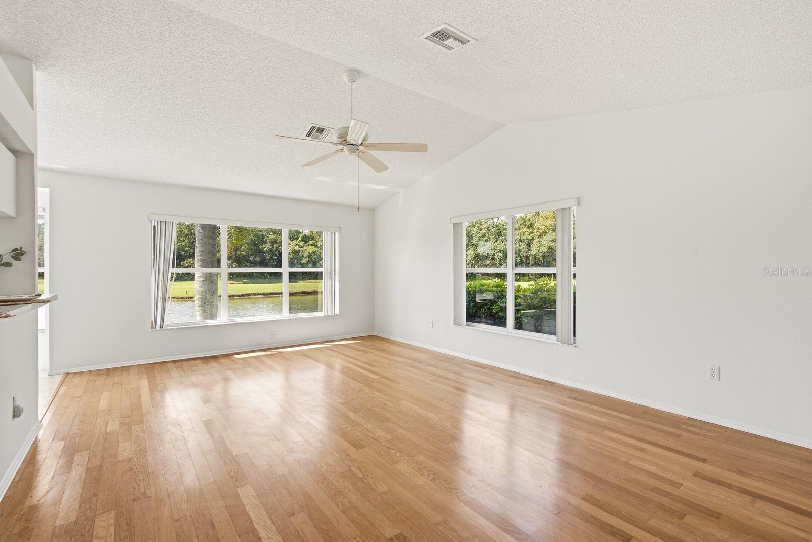6639 SUN POINT CT — photo 28