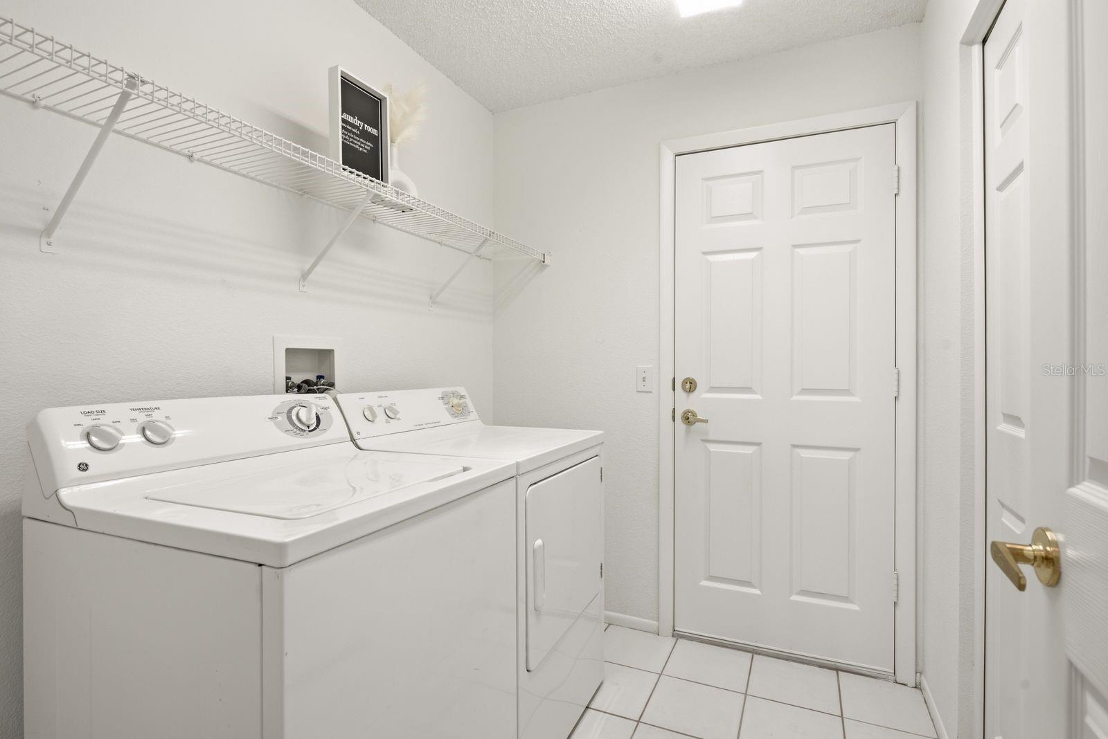 6639 SUN POINT CT — photo 47