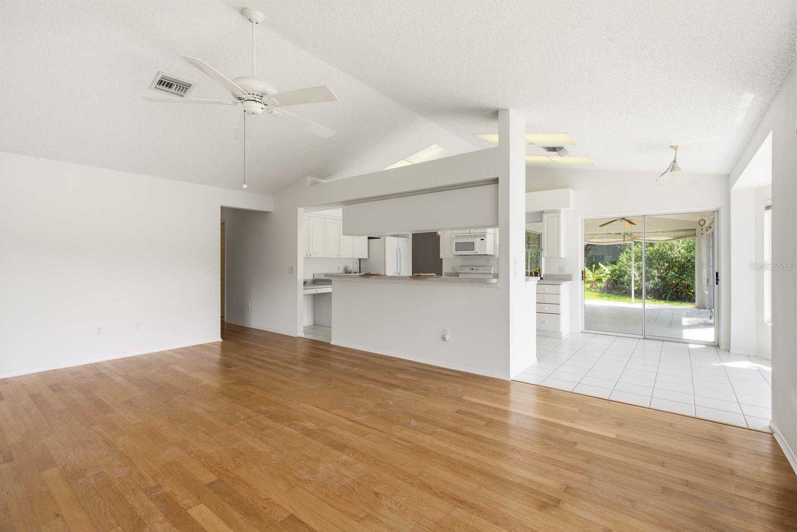 6639 SUN POINT CT — photo 30