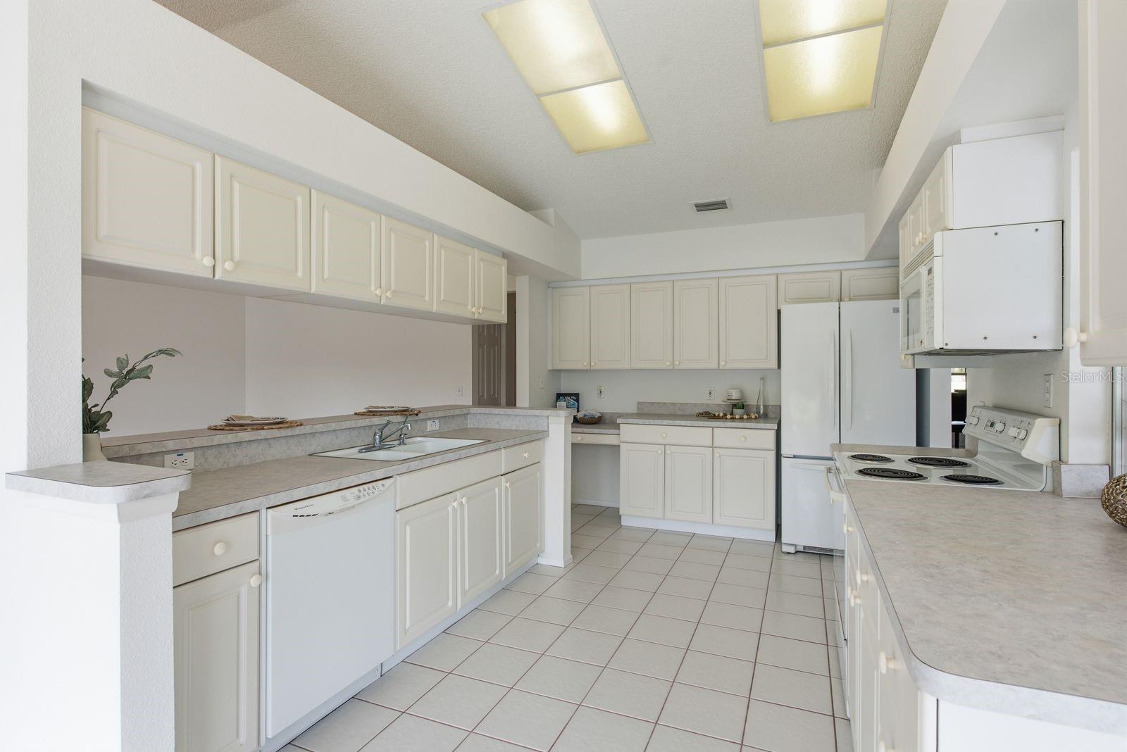 6639 SUN POINT CT — photo 41