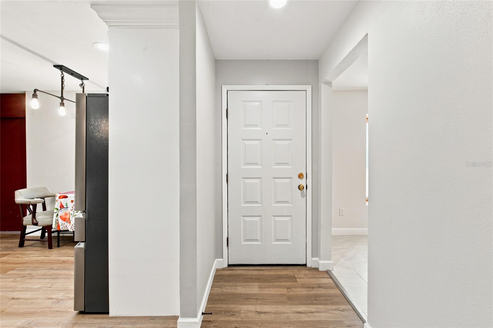 5016 SWALLOW DR — photo 15