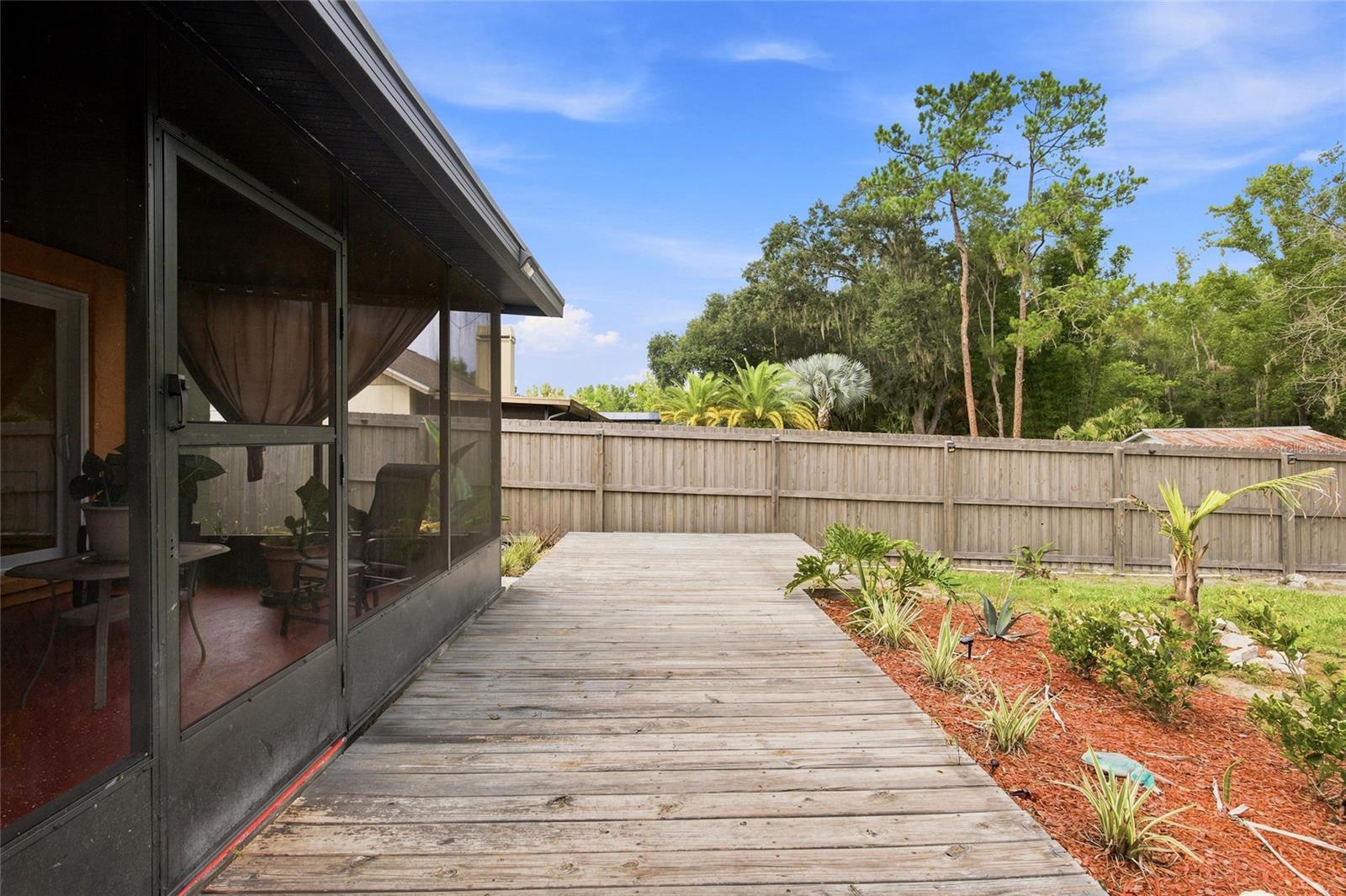 5016 SWALLOW DR — photo 22