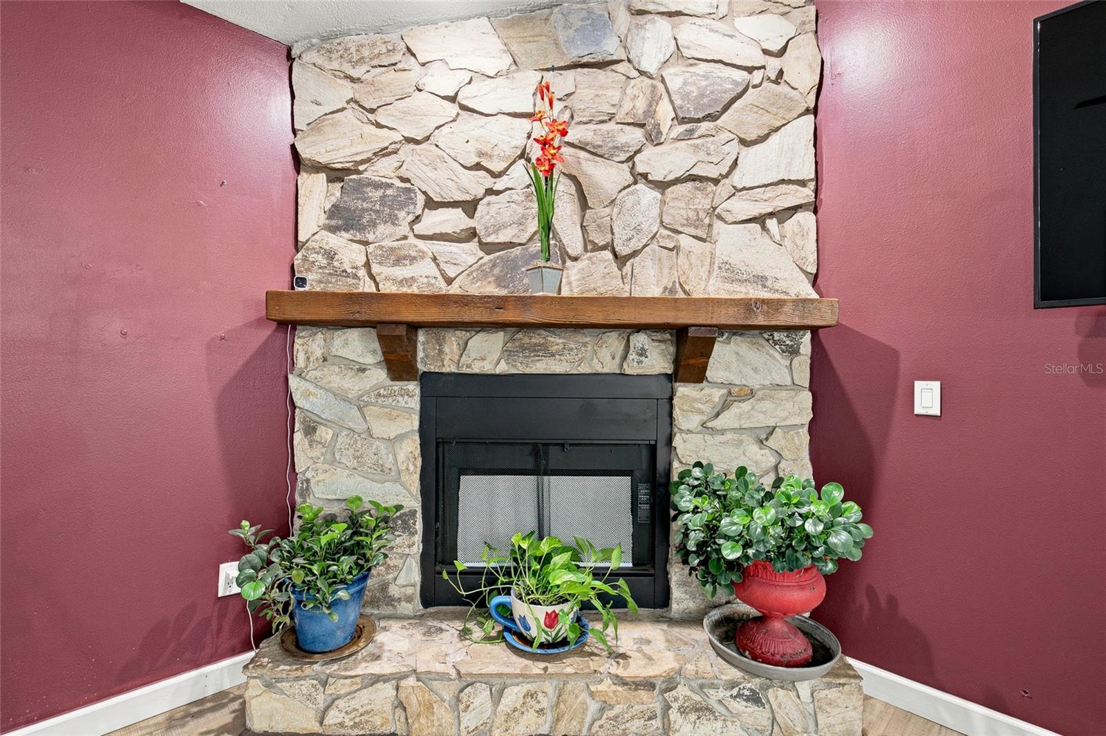 5016 SWALLOW DR — photo 5