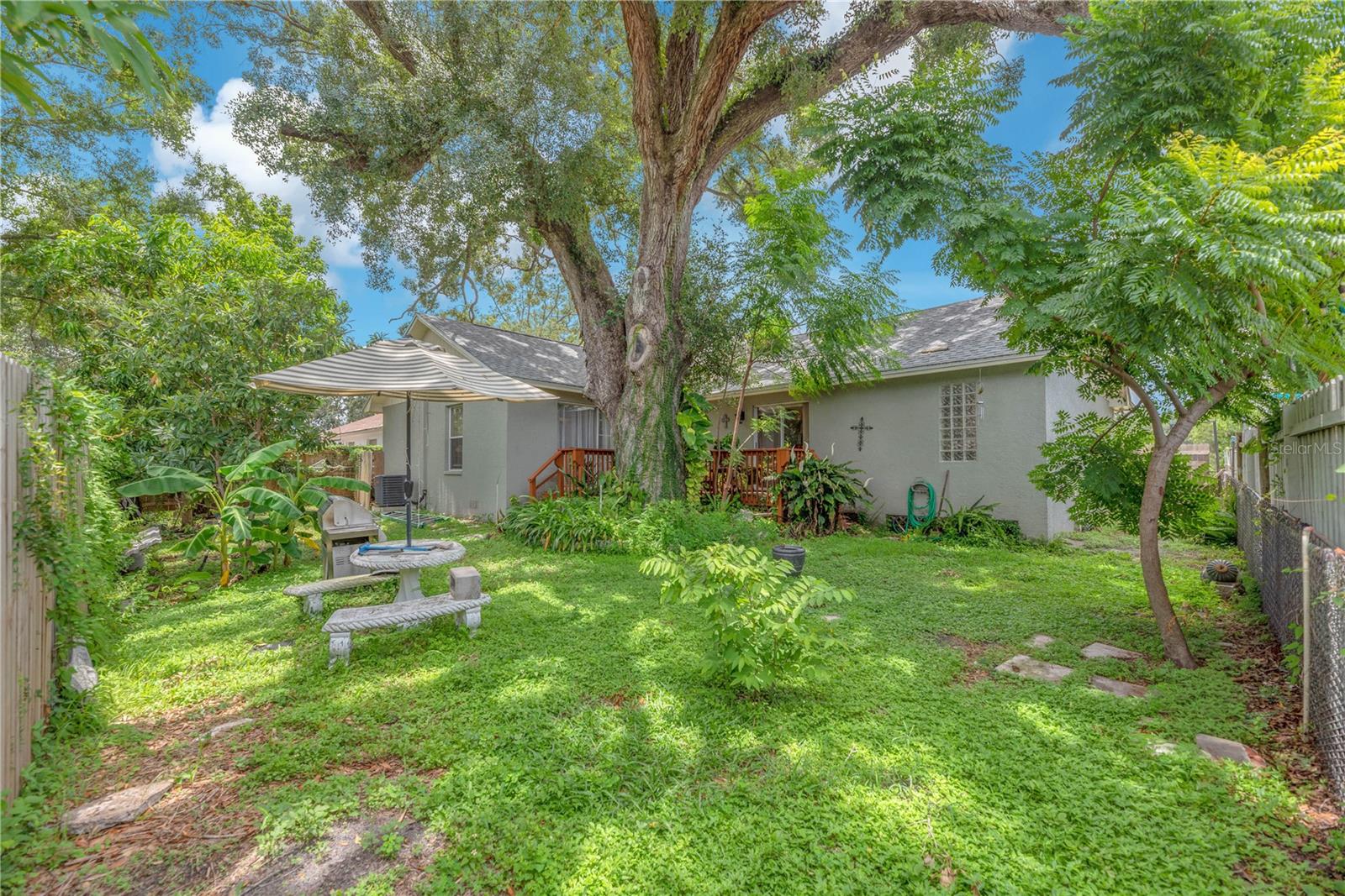 2114 W HANNA AVE — photo 23
