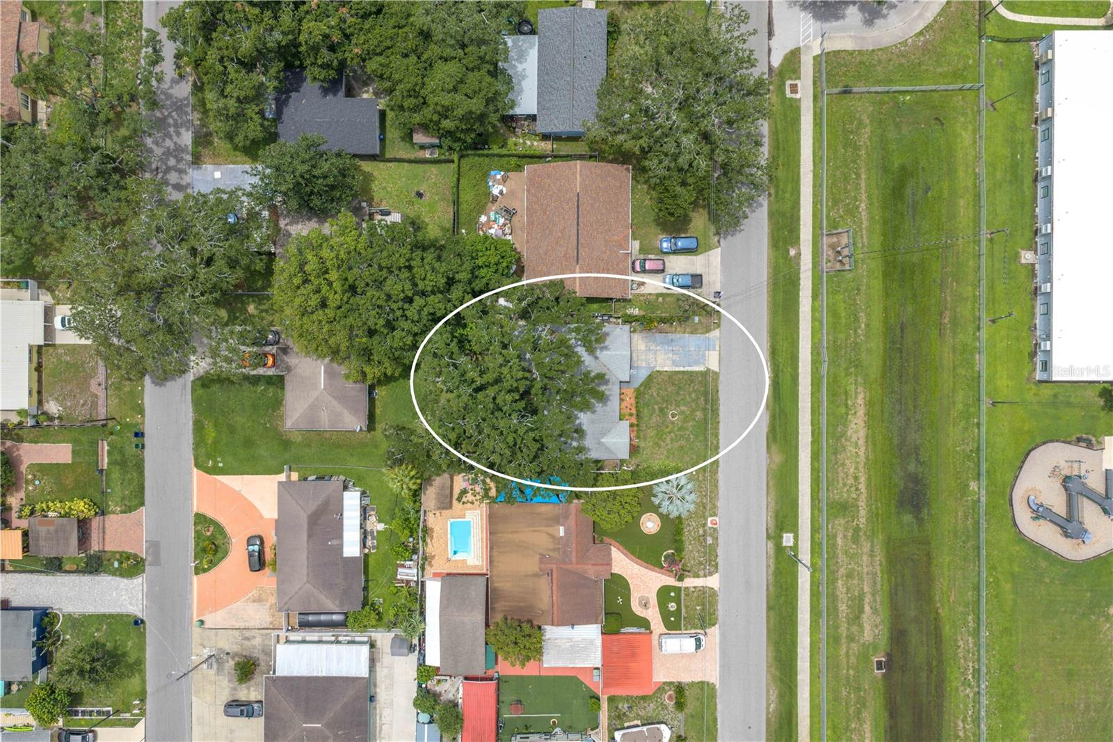 2114 W HANNA AVE — photo 27