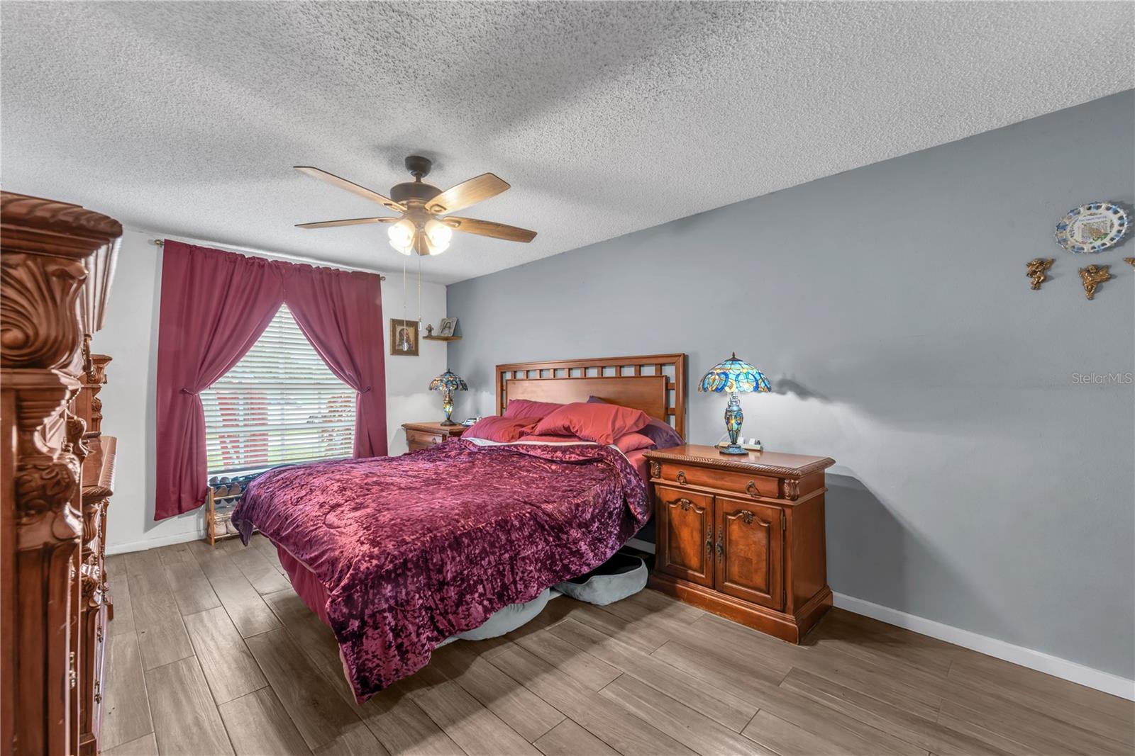 2114 W HANNA AVE — photo 15