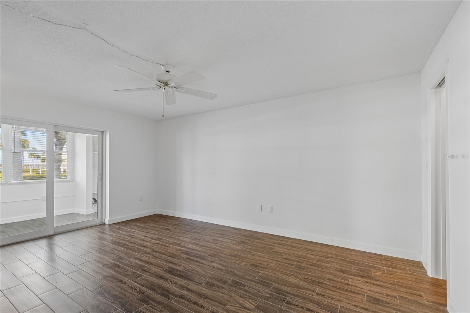 4575 COVE CIR #101 — photo 34