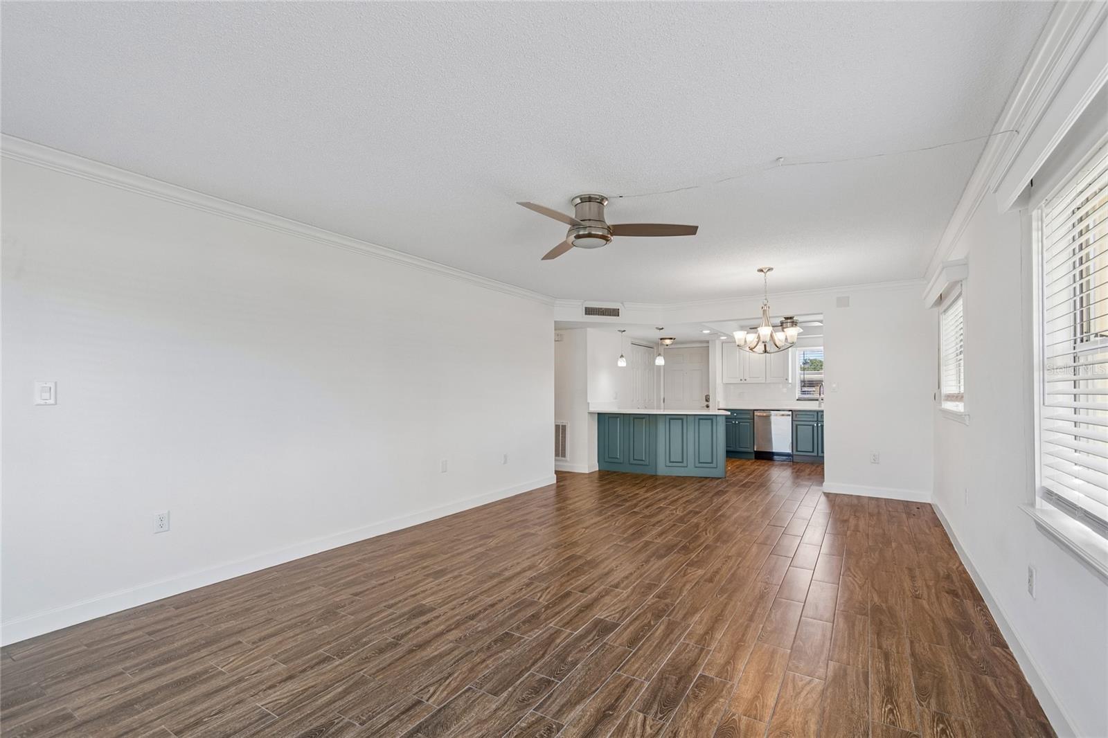 4575 COVE CIR #101 — photo 18