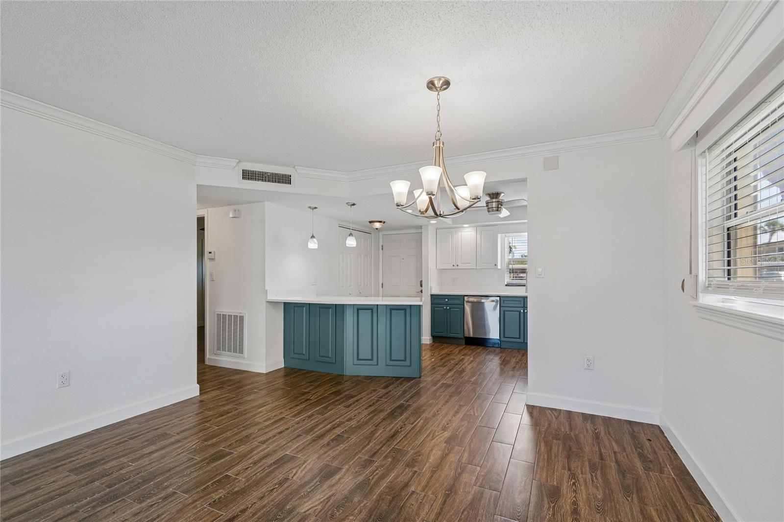 4575 COVE CIR #101 — photo 12