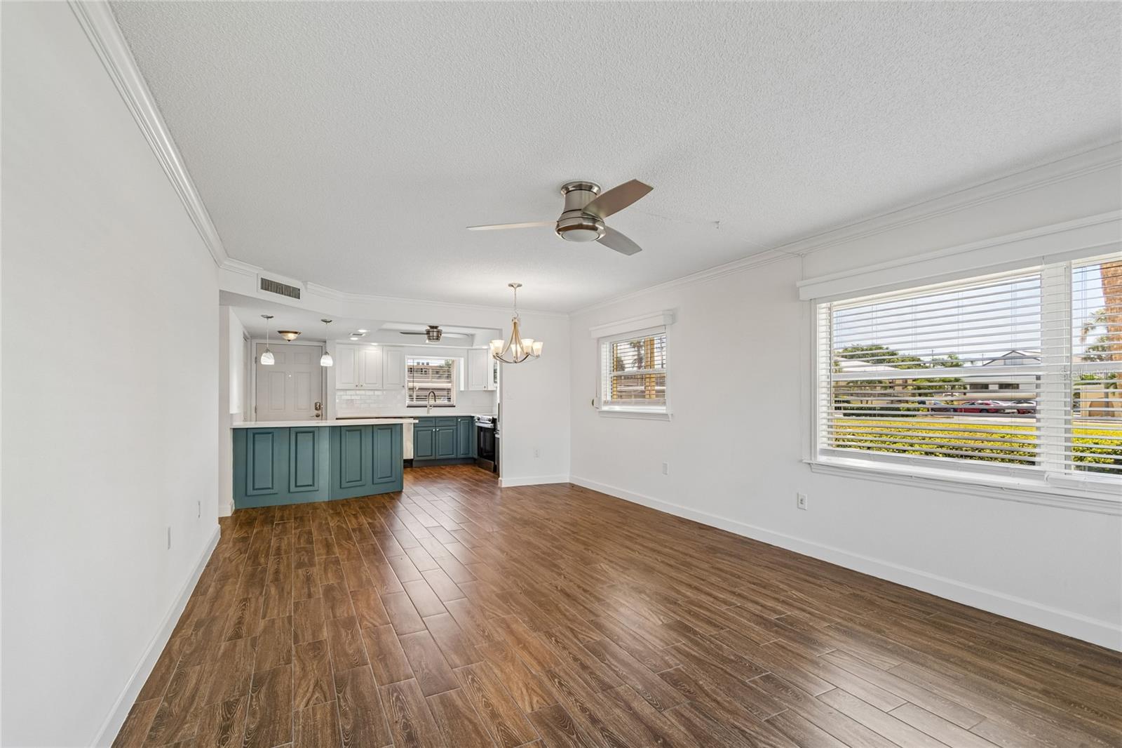4575 COVE CIR #101 — photo 20
