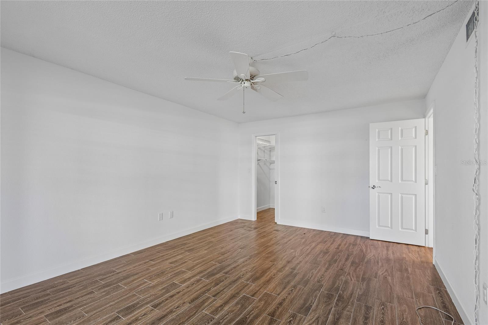 4575 COVE CIR #101 — photo 37
