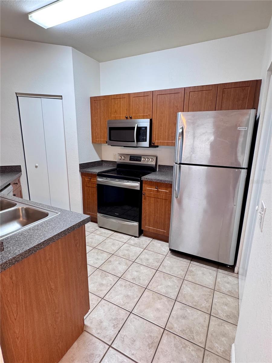 2249 PORTOFINO PL #22-2217 — photo 6