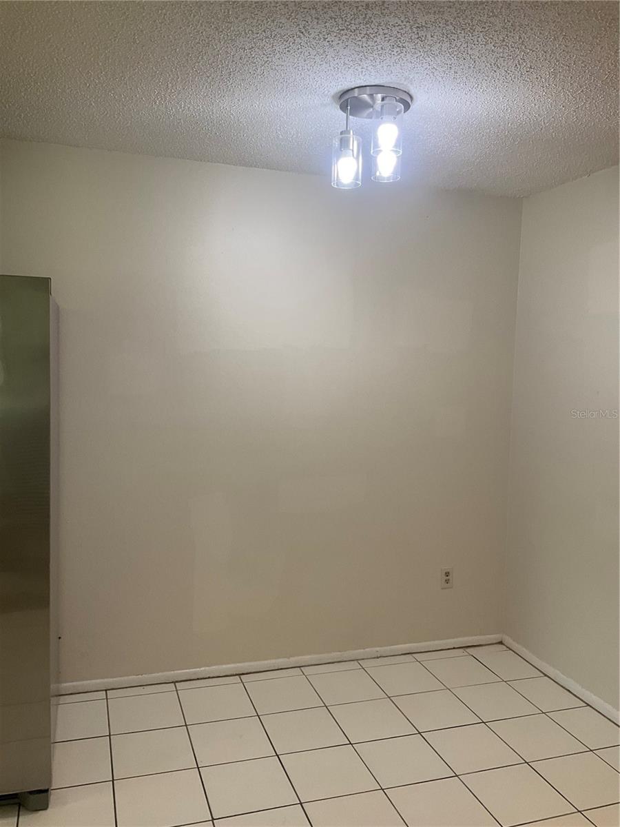 3830 VALLEY TREE DR — photo 4