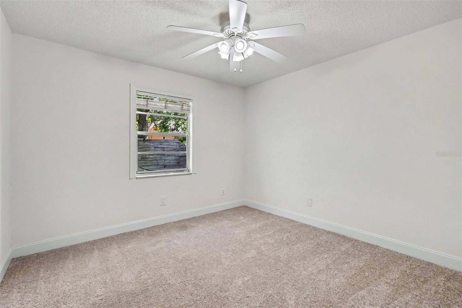 1916 HUDSON CT — photo 13