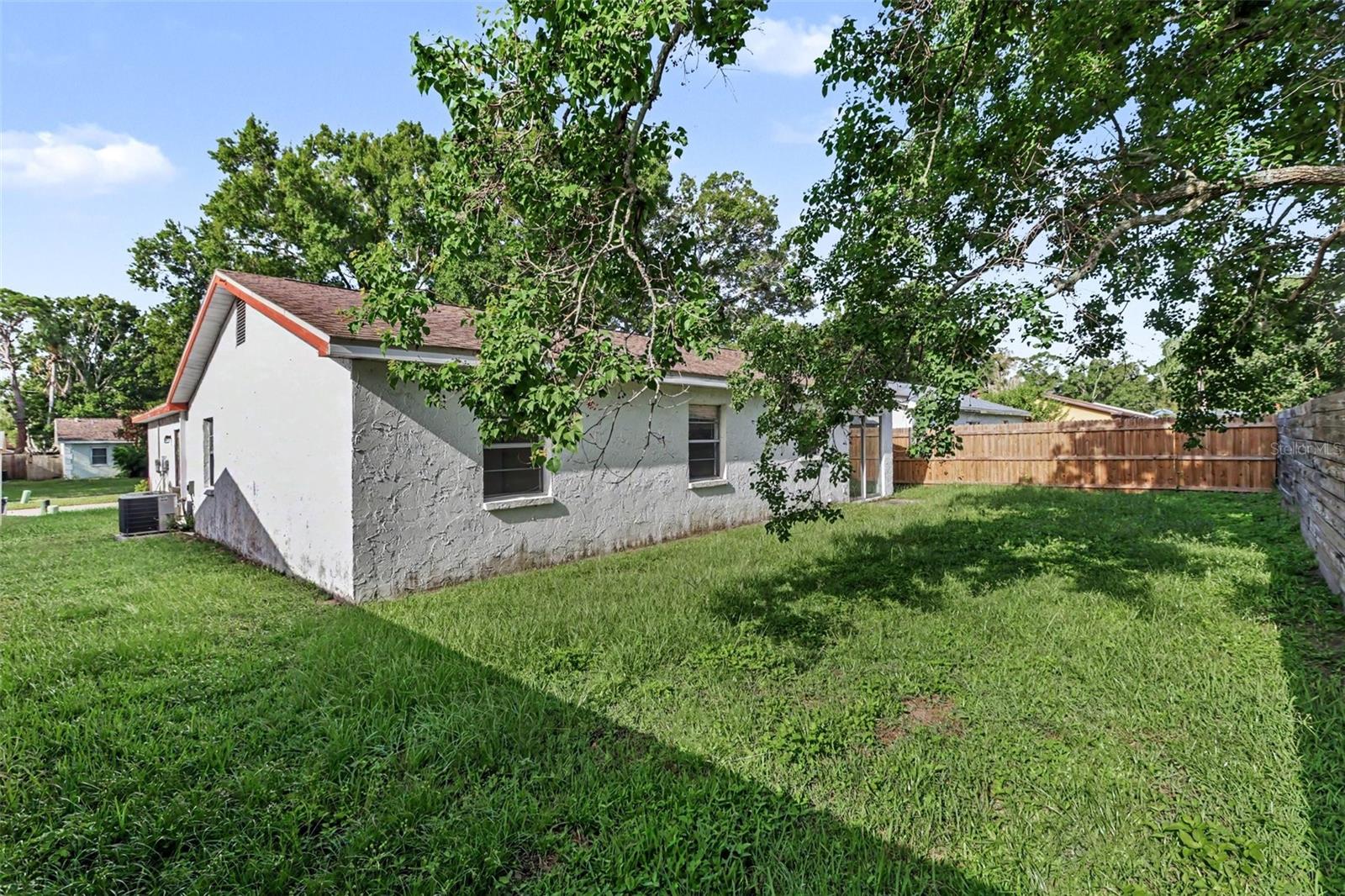 1916 HUDSON CT — photo 19