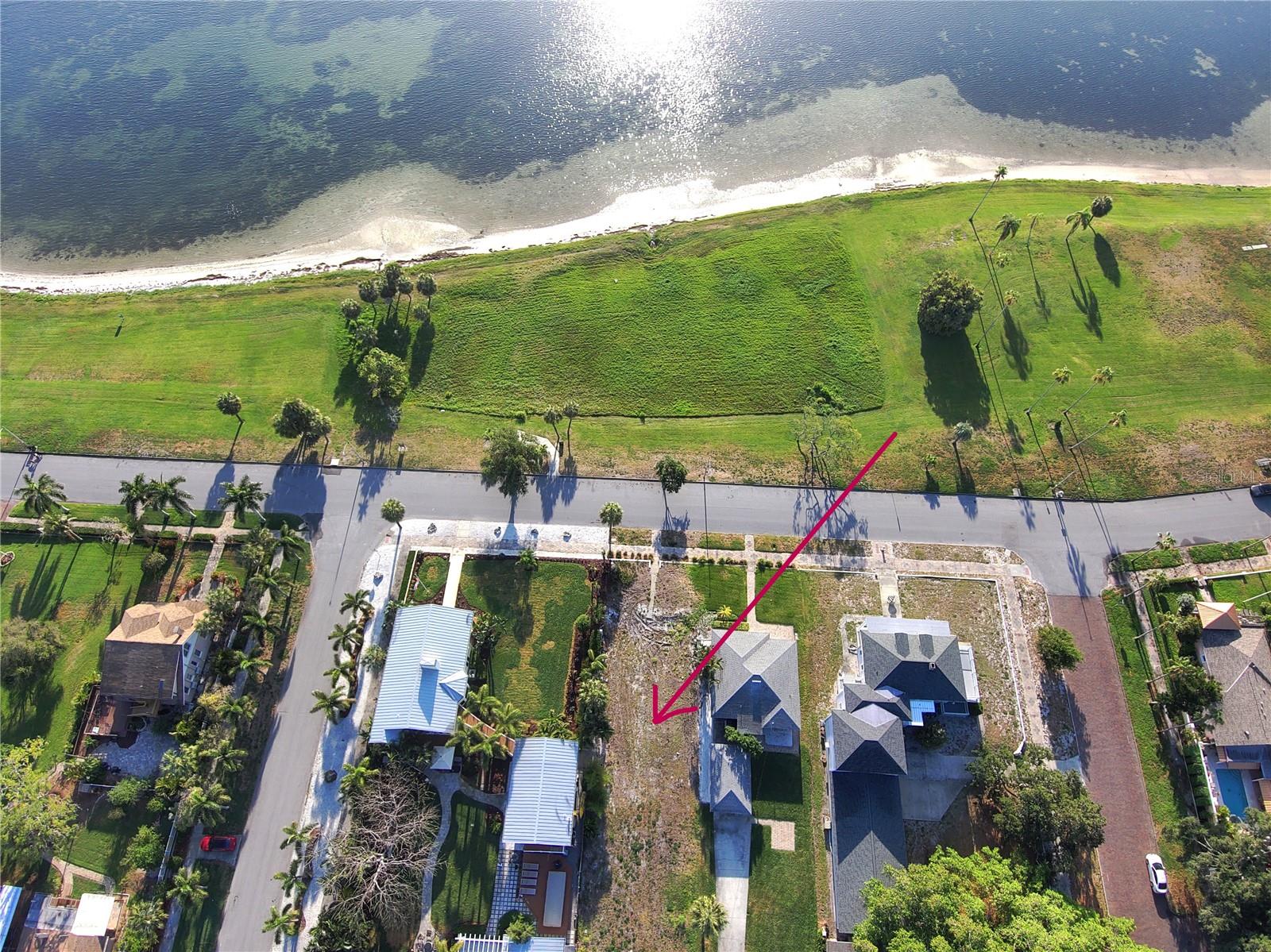 1817 BEACH DR SE — photo 4