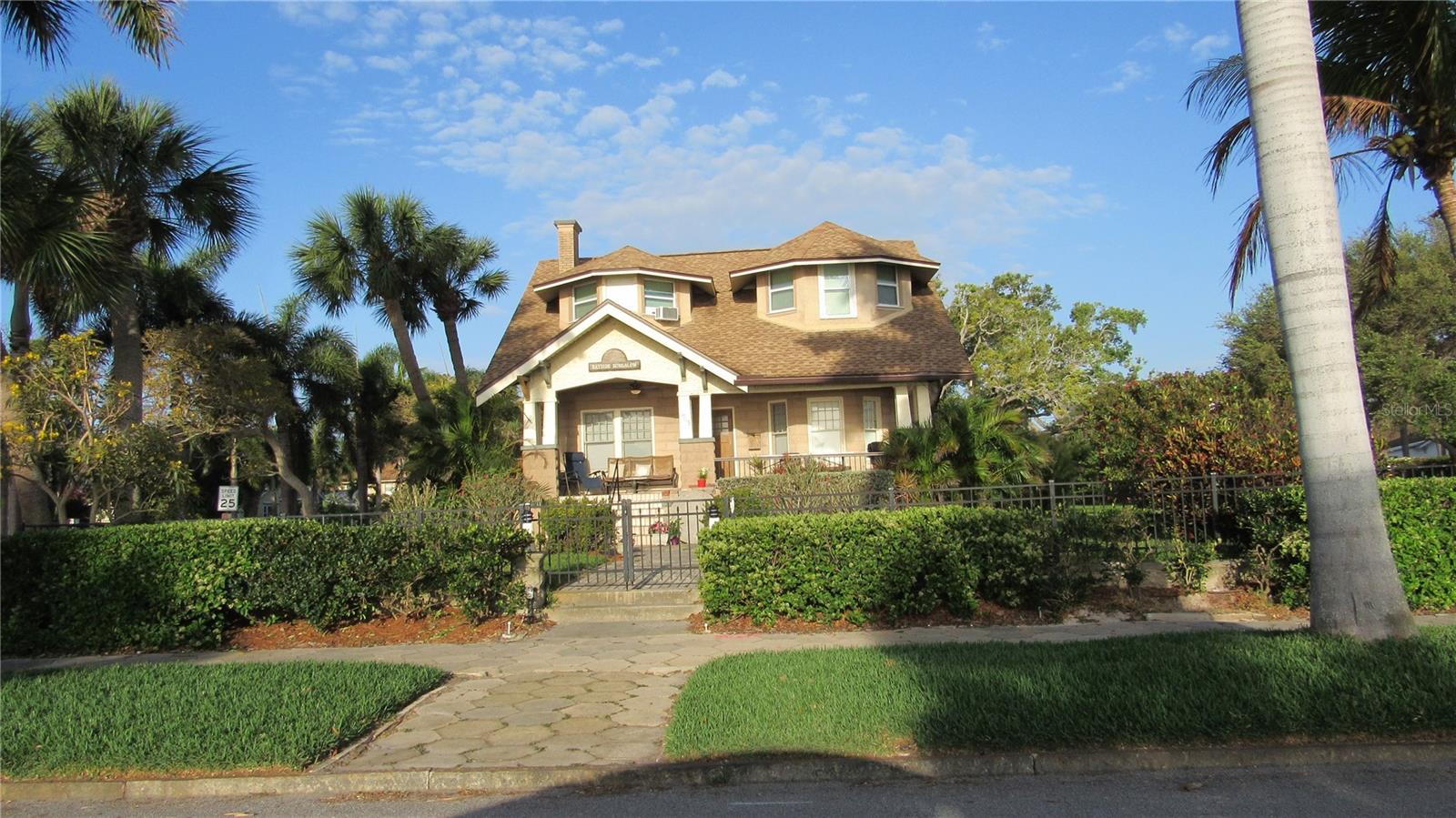 1817 BEACH DR SE — photo 17