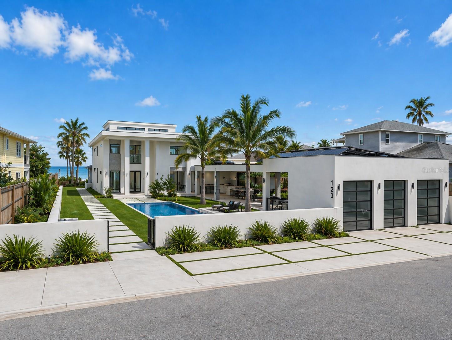 1817 BEACH DR SE — photo 2